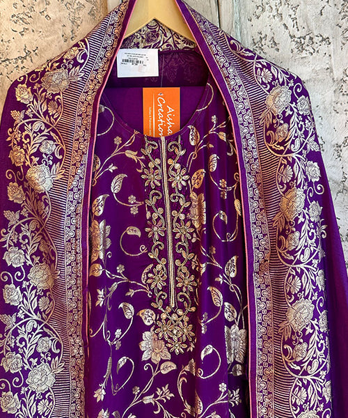 Pure dola silk shirt featuring a woven jaal pattern with alternating lines