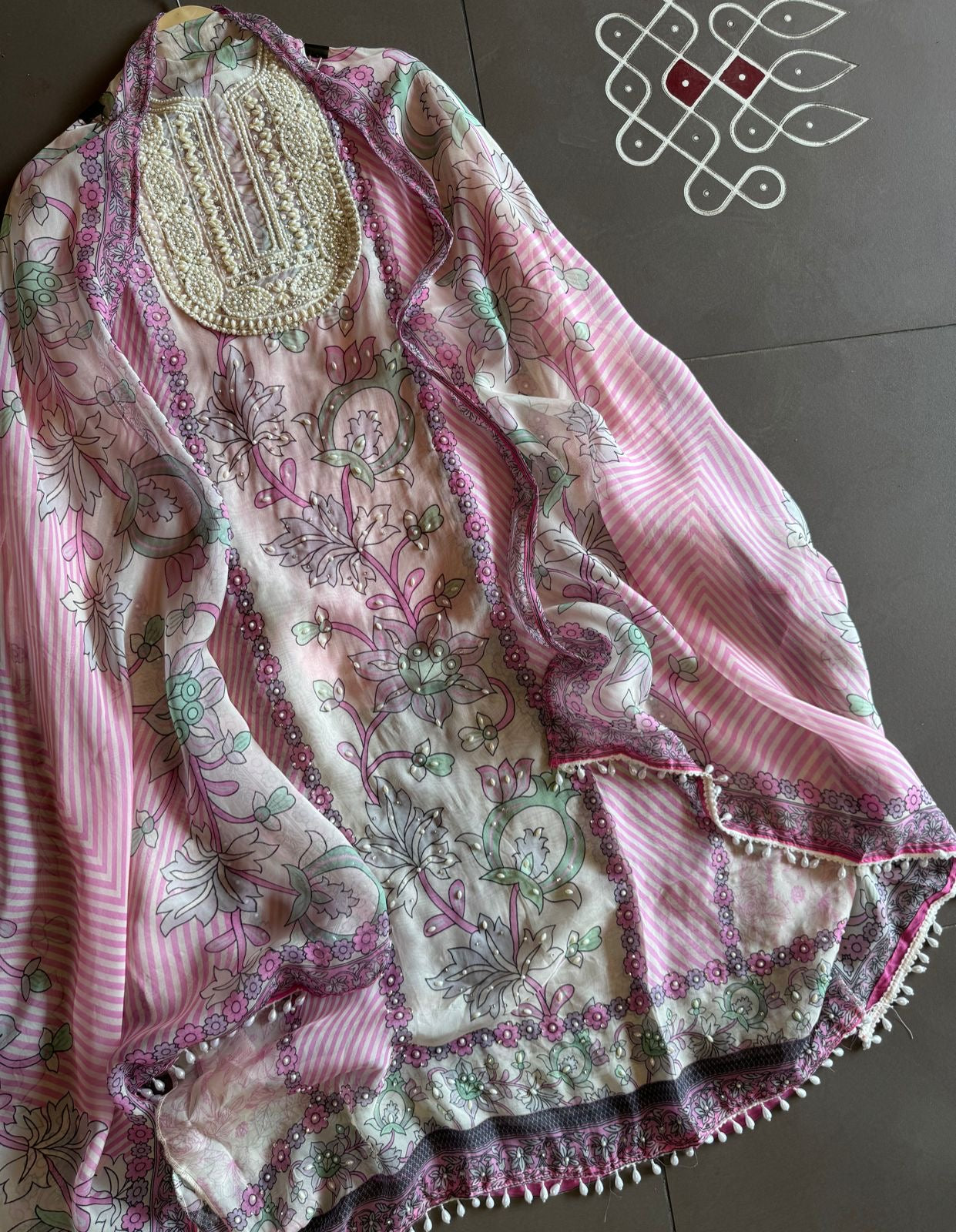 Soft digital printed Organza  The fabric is extraordinary soft and flowy with digital printing