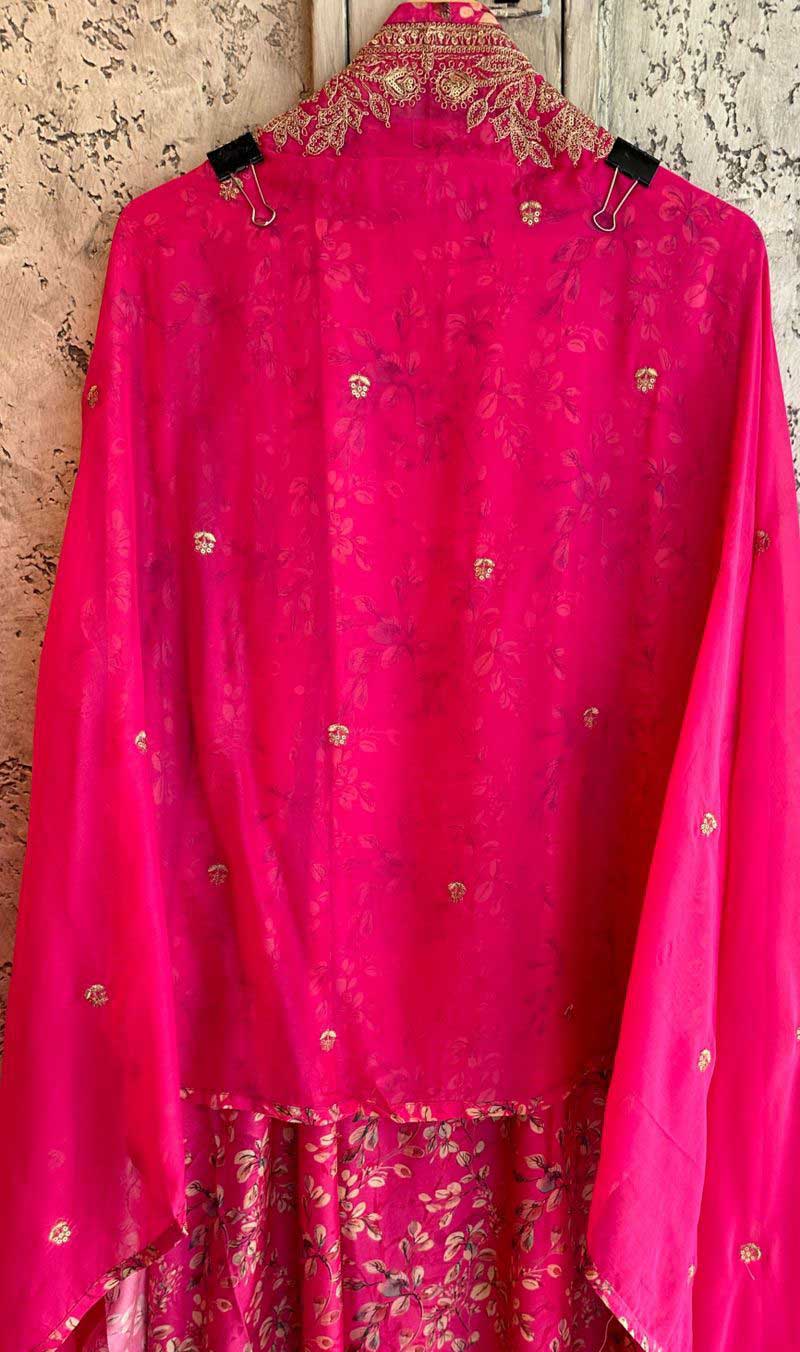 Super Soft pure Muslin Digital printed Shirt with Dori zari Neckline !!