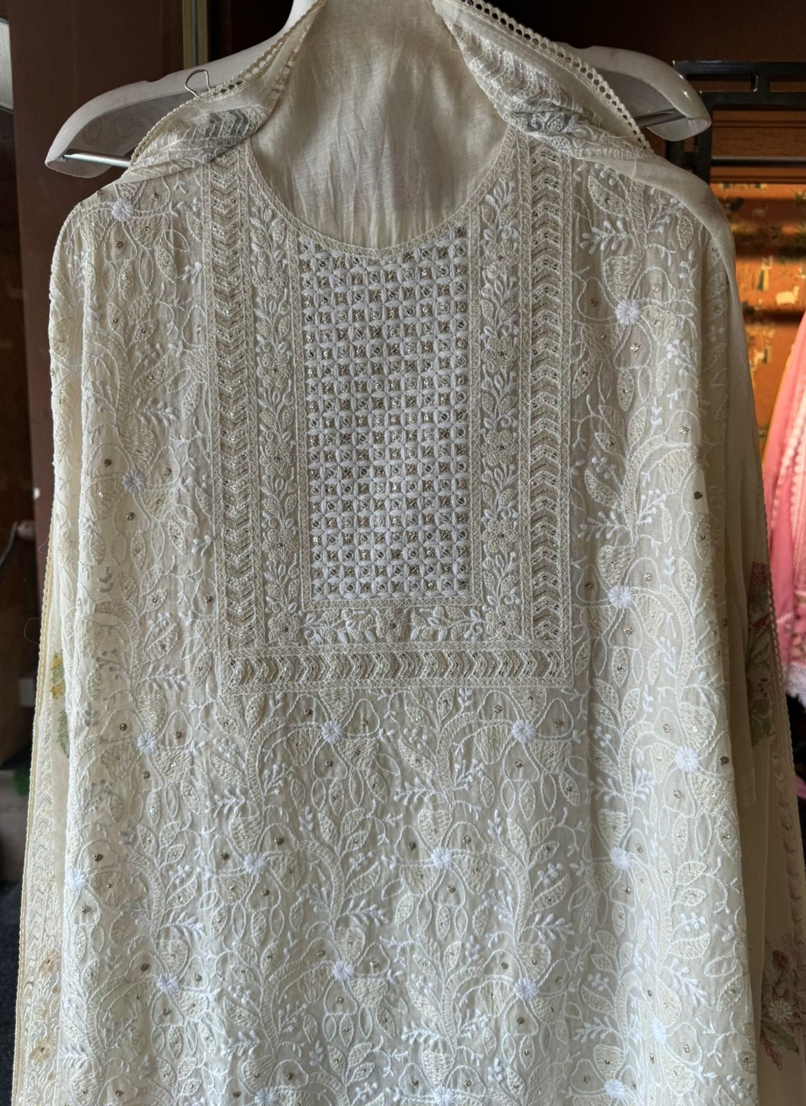 Lakhnavi embroidered Unstitched Front On Pure Mul cotton chanderi