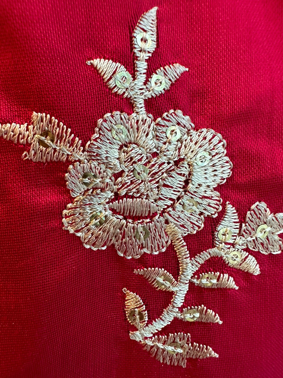 Cotton silk shirt with overall thread embroidery on the shirt and neckline