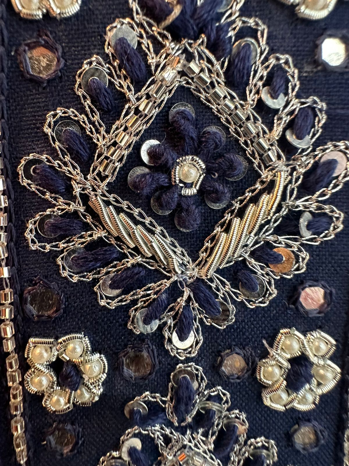 Very beautiful Bandej silk unstitched shirt