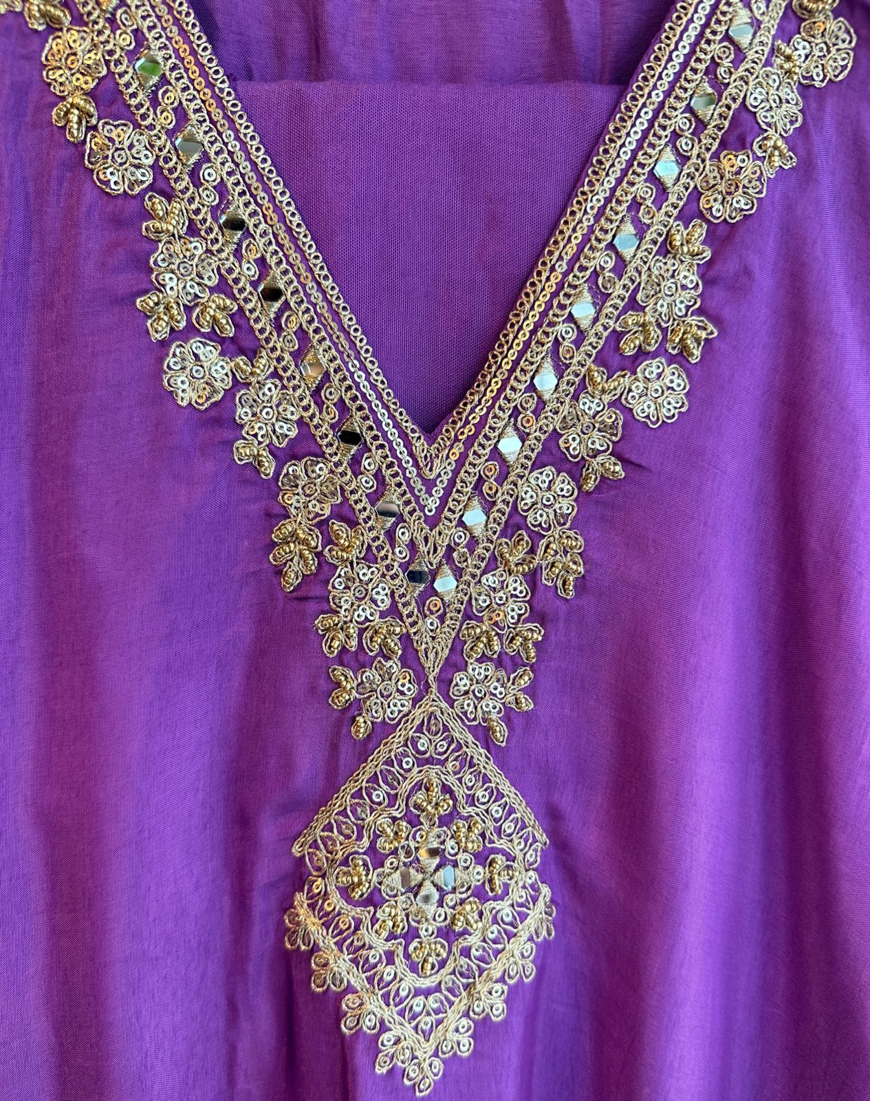 Pure russian silk unstitched shirt with beautiful designer pattern