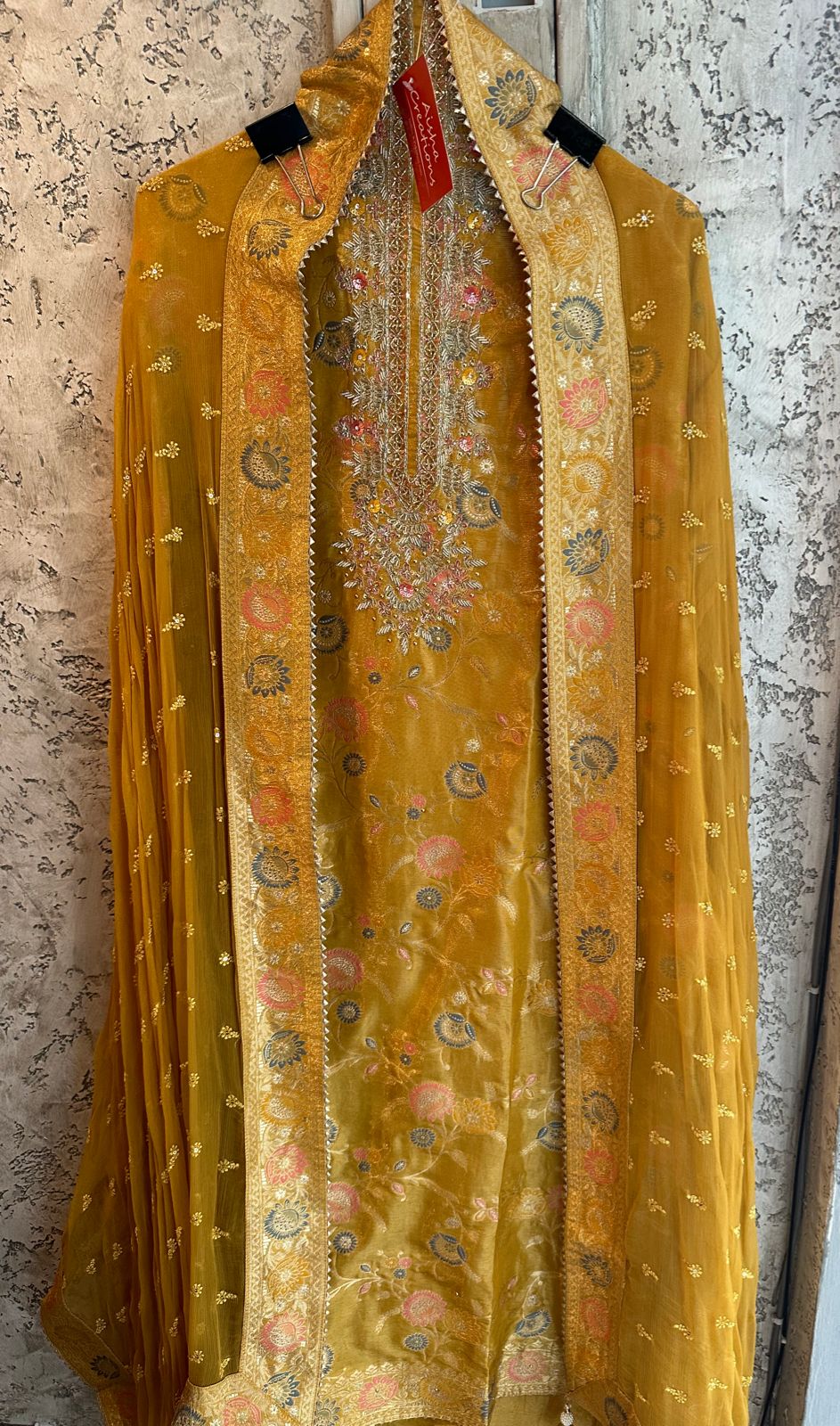 Very gorgeous Neckwork done from original Nalki and sequence work