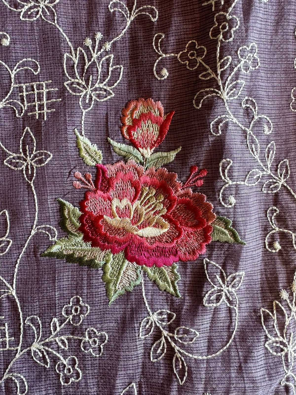 Pure and Soft original Kotta Doria with floral embroidered Jaal on the front with very smart