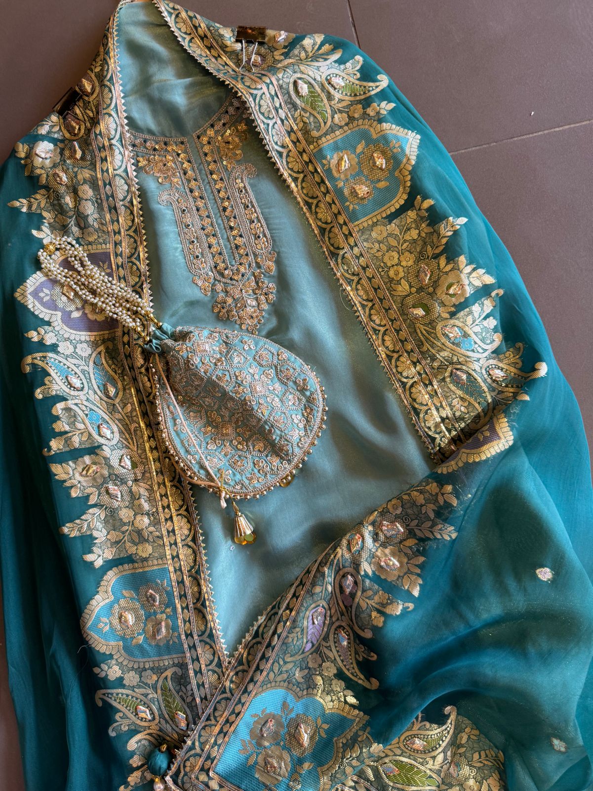 Beautiful shimmery tissue shirt unstitched full in size