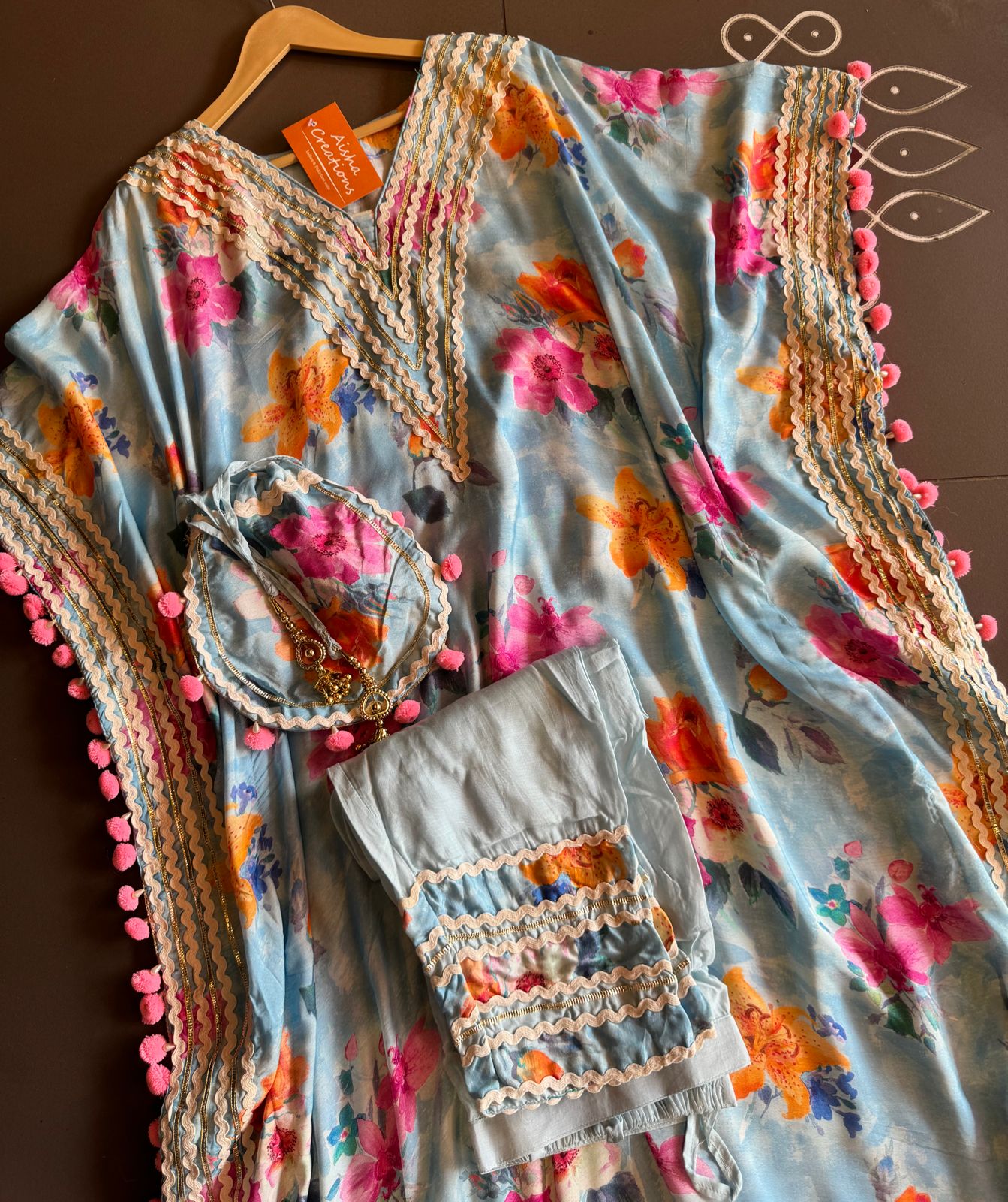 Pure muslin floral digital printed kaaftan set with lacework done on the neckline