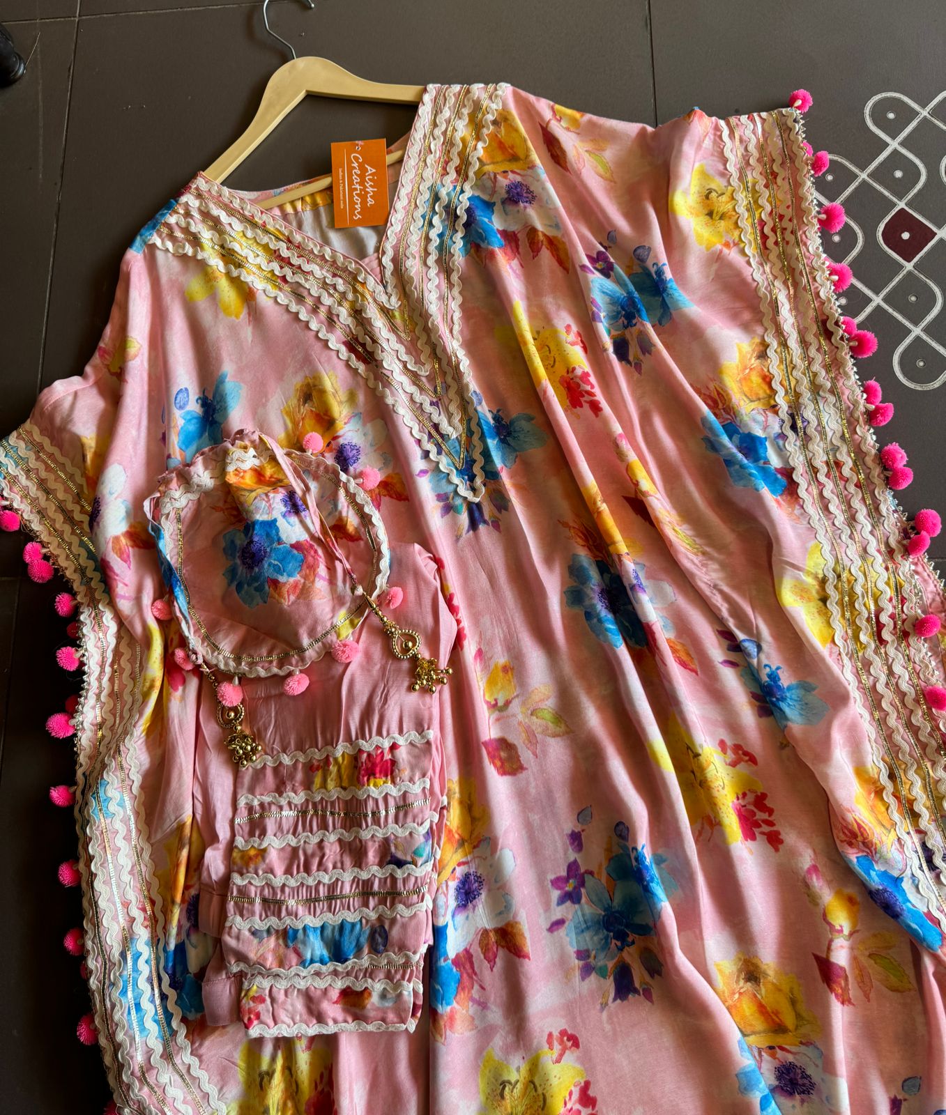 Pure muslin floral digital printed kaaftan set with lacework done on the neckline