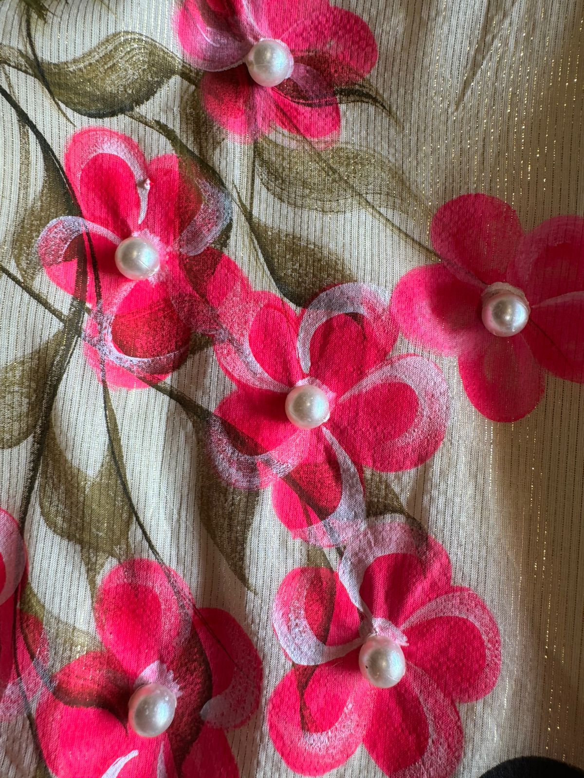 Pure soft organic cotton shirt with shimmer in it.