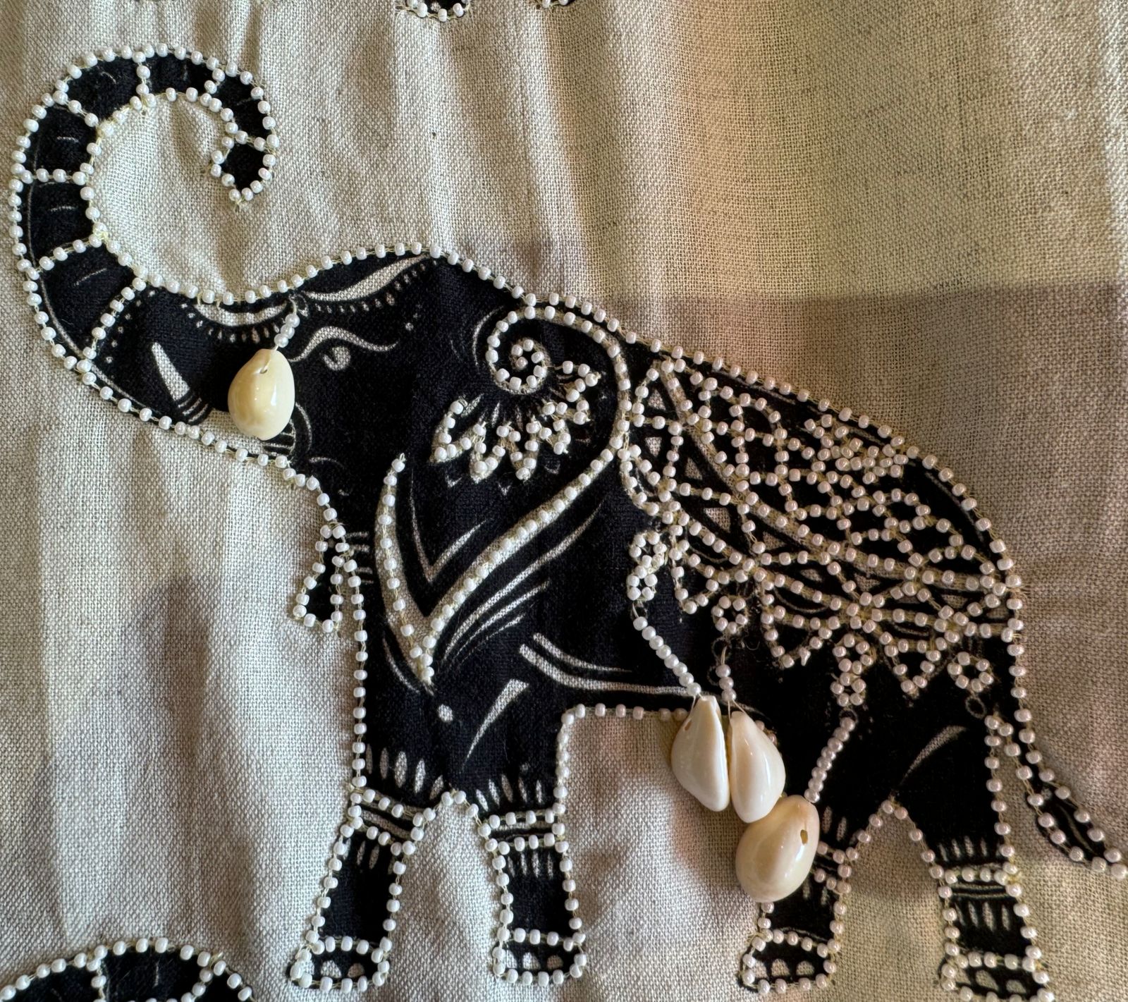 Pure Handloom cotton high quality digital printed unstitched full size suit with very smart shankh lace