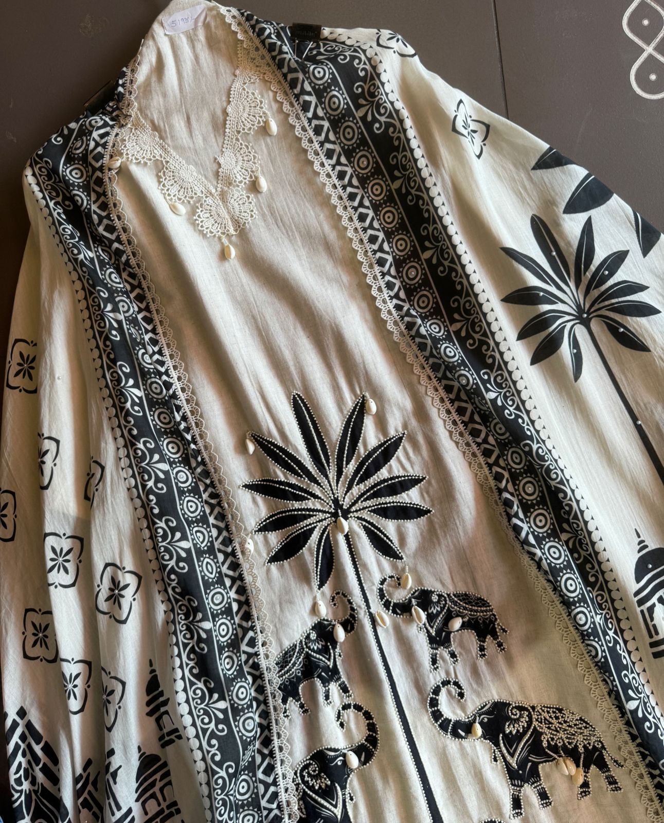 Pure Handloom cotton high quality digital printed unstitched full size suit with very smart shankh lace