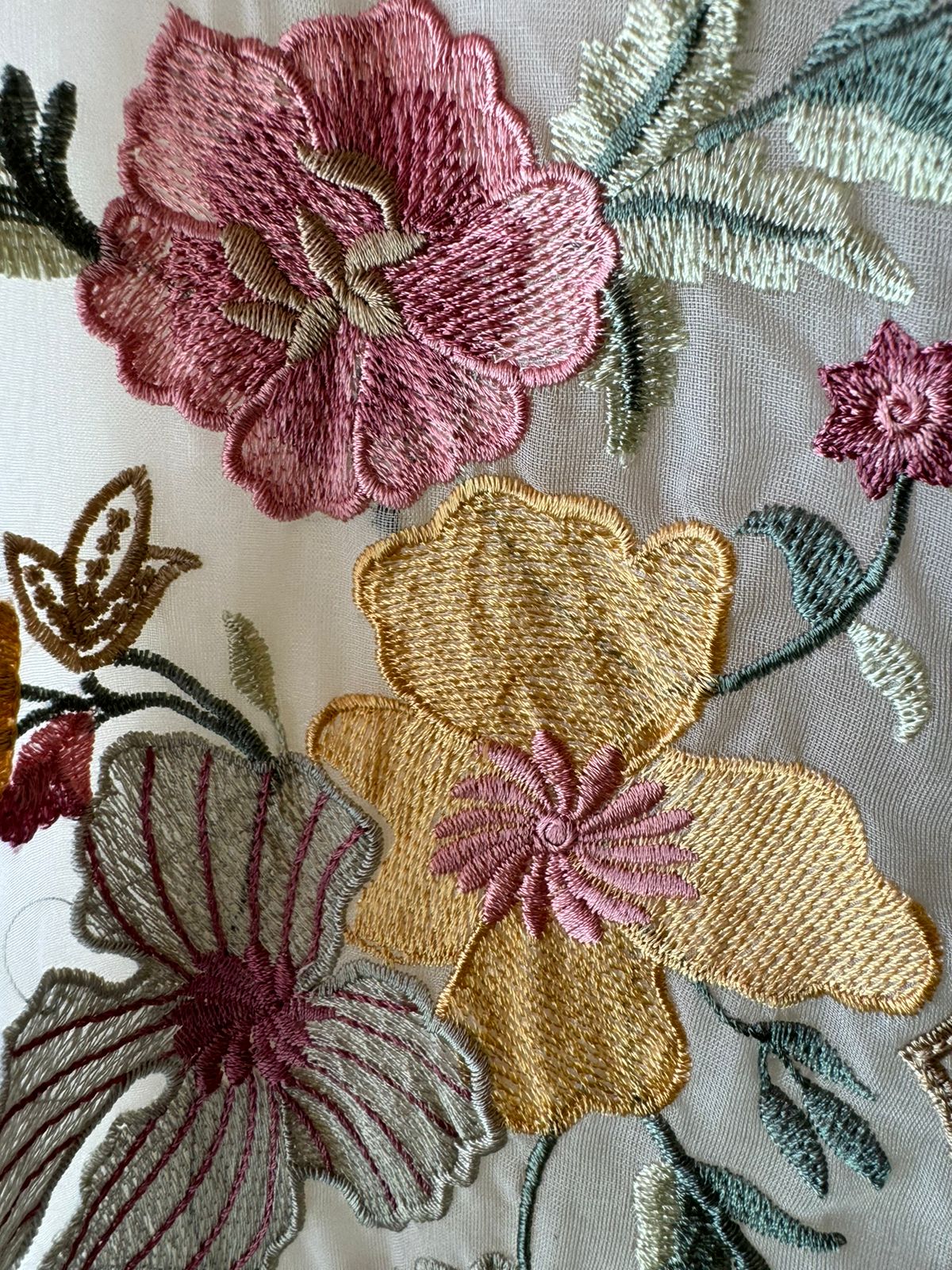 Pure organza shirt unstitched shirt with Floral thread embroidery on the daaman