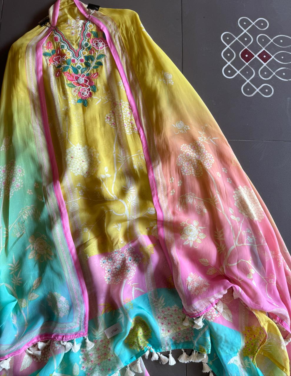 Soft organza digital printed shirt floral print , the shirt is Tri colour (Summerish colours)