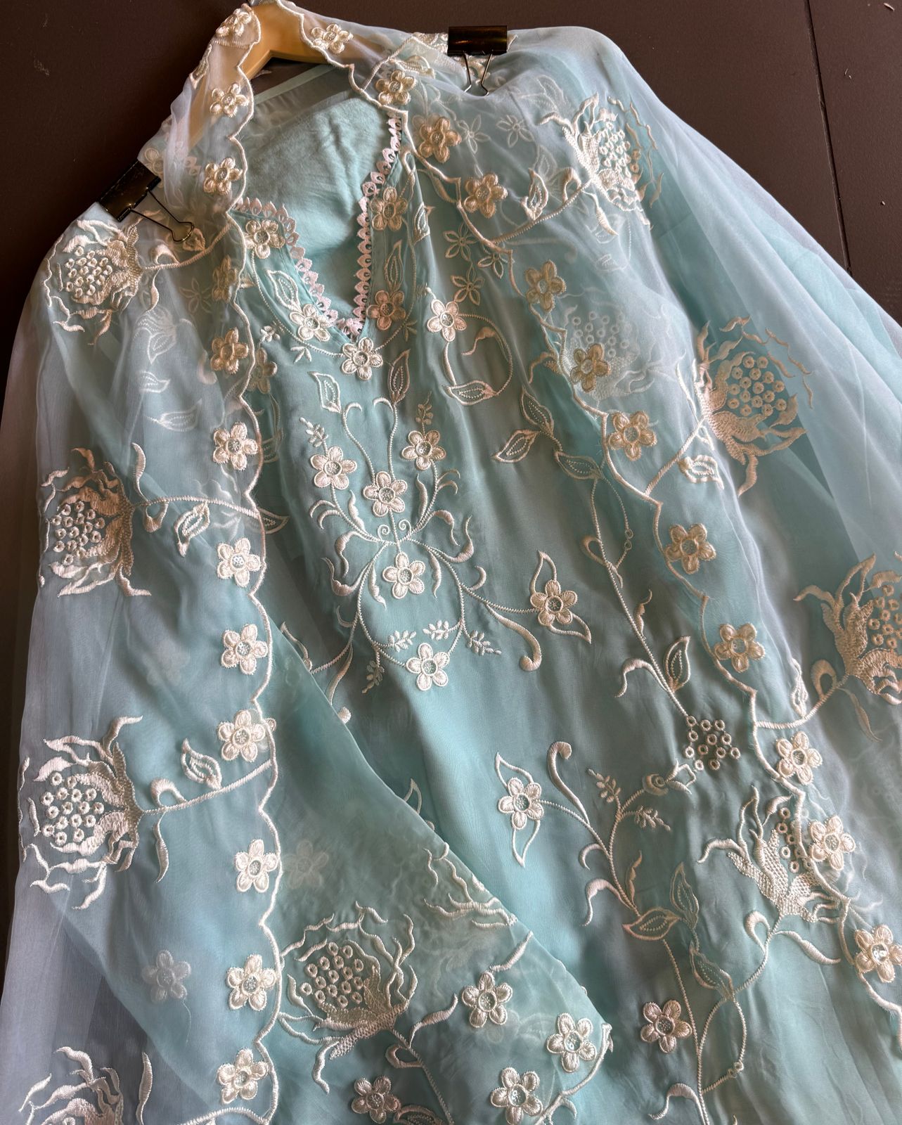 Beautiful thread embroidered semi stitched Suit With Complete Kadhai done