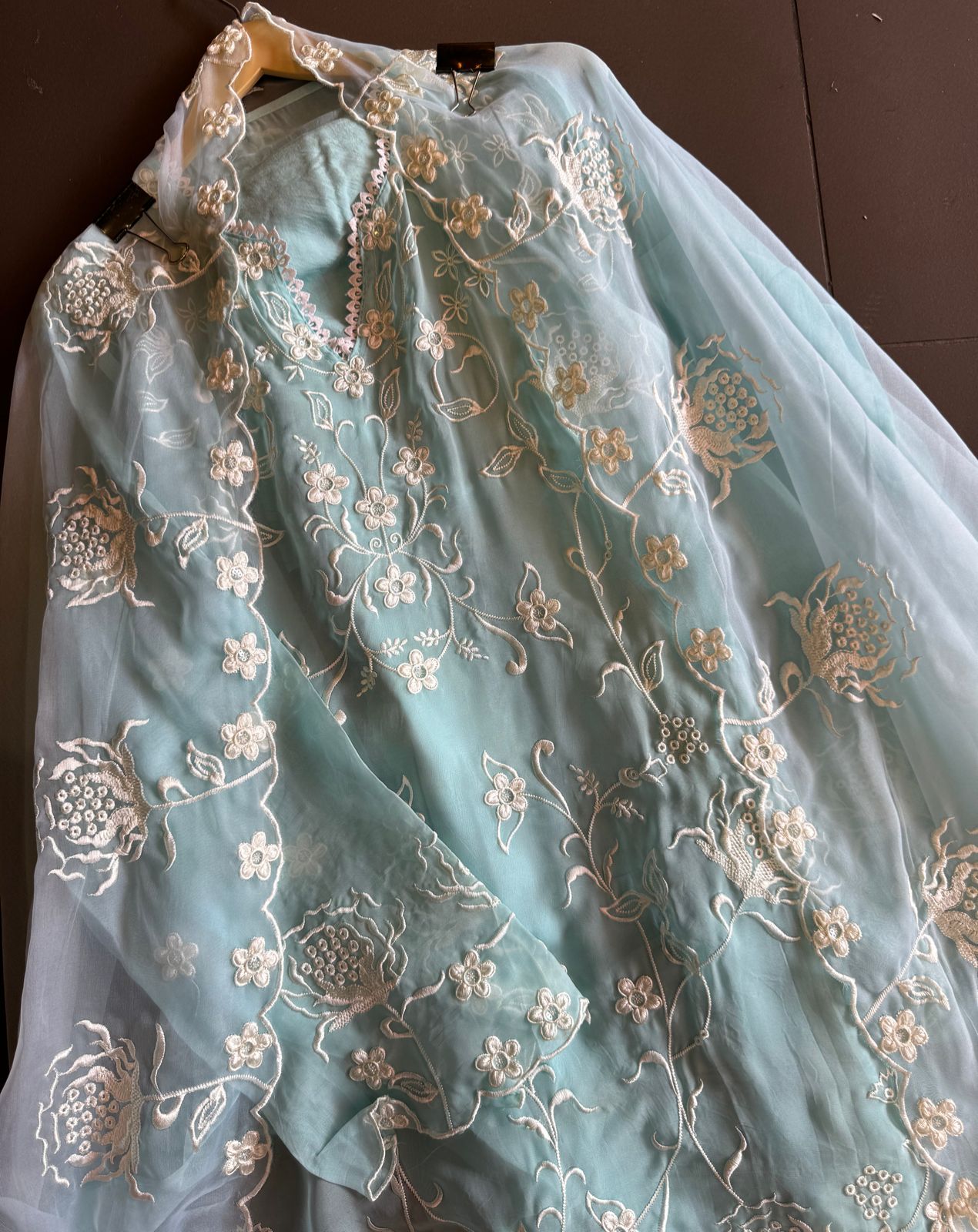 Beautiful thread embroidered semi stitched Suit With Complete Kadhai done