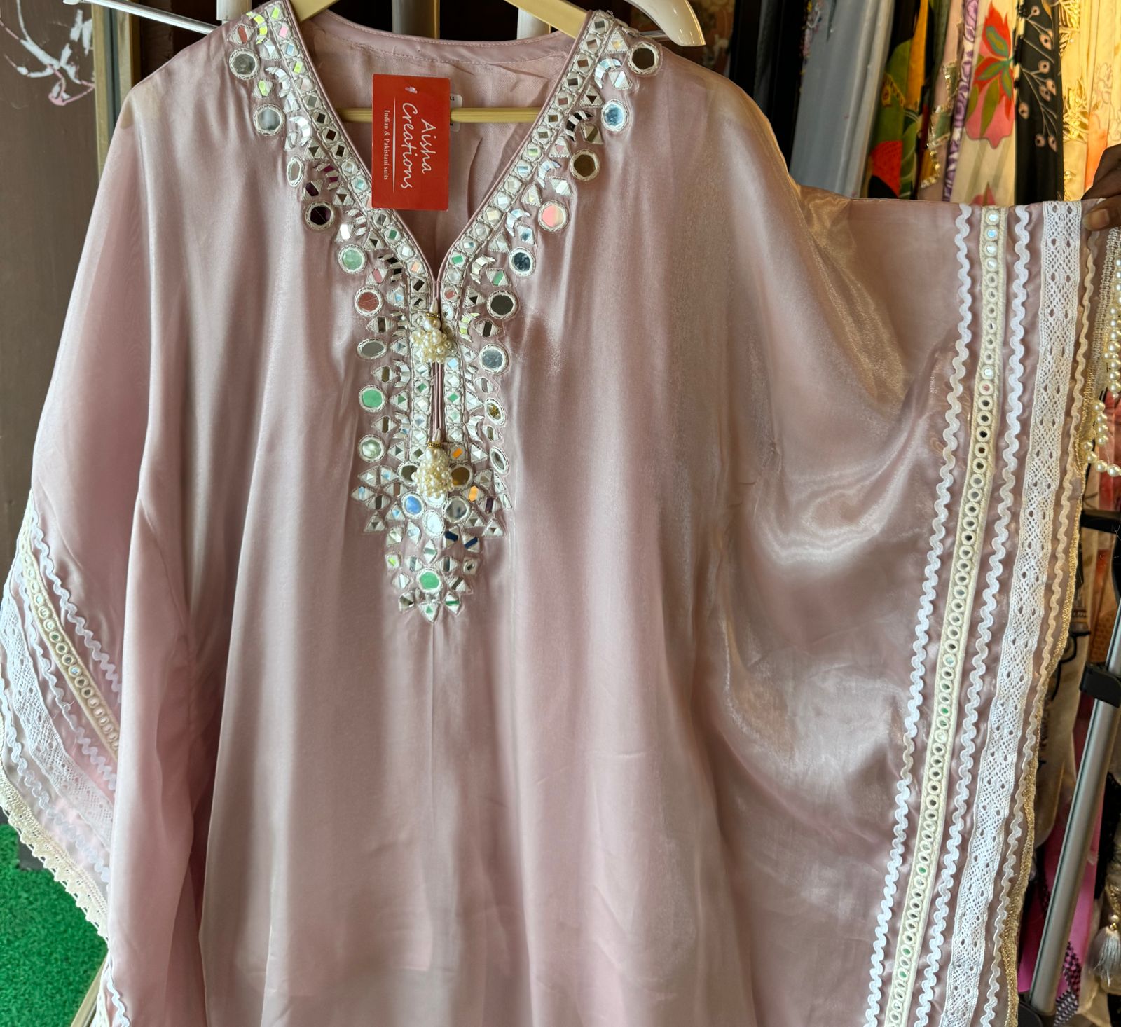 Soft tissue kaaftan With very beautiful thread