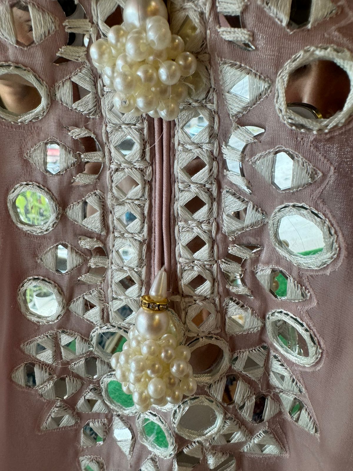 Soft tissue kaaftan With very beautiful thread