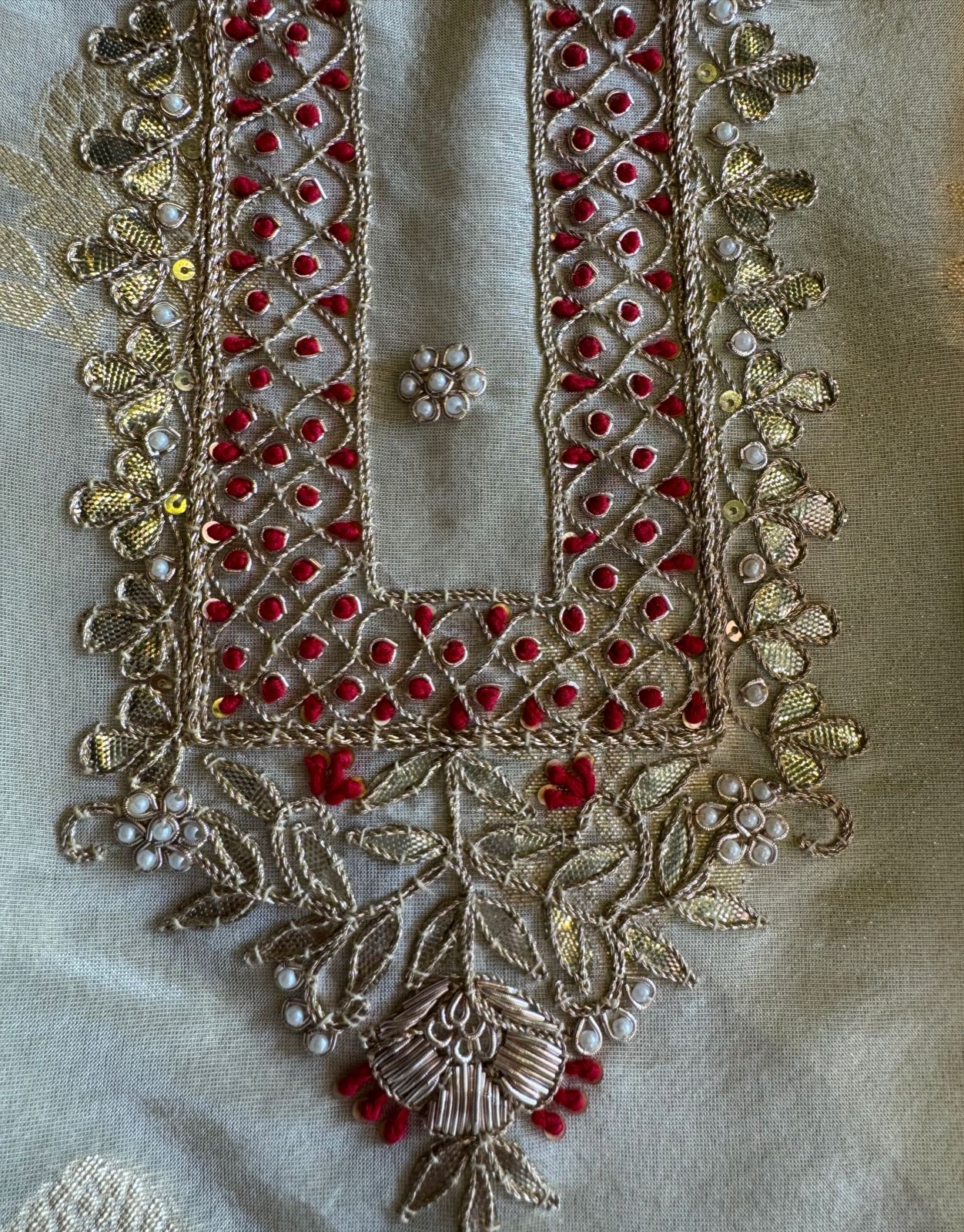 Beautiful and very elegant Tissue bootie weaved