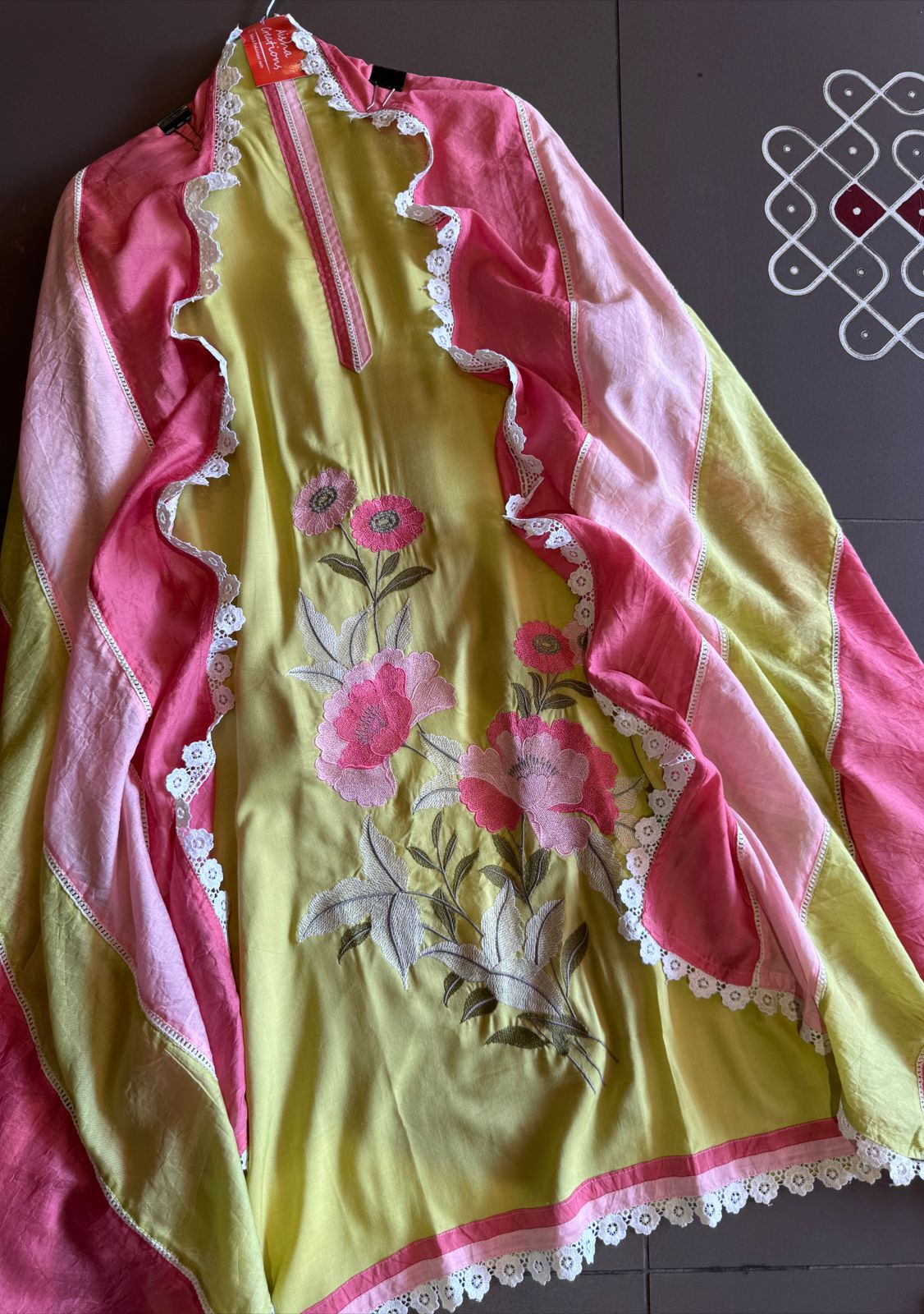 Soft cotton Unstitched suits with floral thread embroidered concept