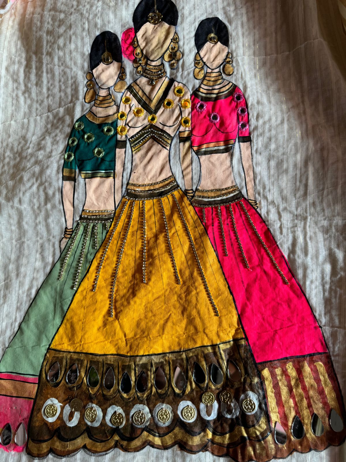 The handpainted dolls giving a glimpse of Indian modern art and Indian culture