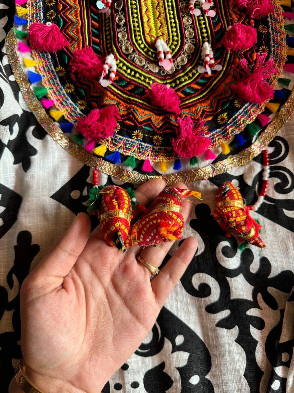 Cotton linen Ikkat printed kurta with Colourful thread work patch on the neck front and back as wel