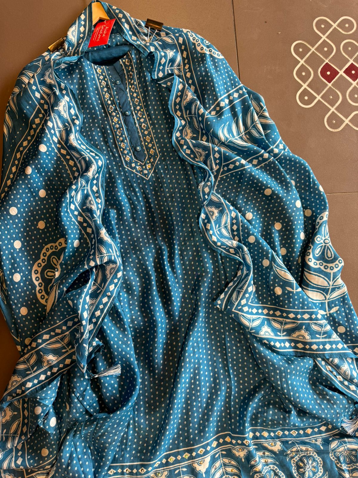 Pure Muslin digital printed suit with handwork highlighting on the neckline