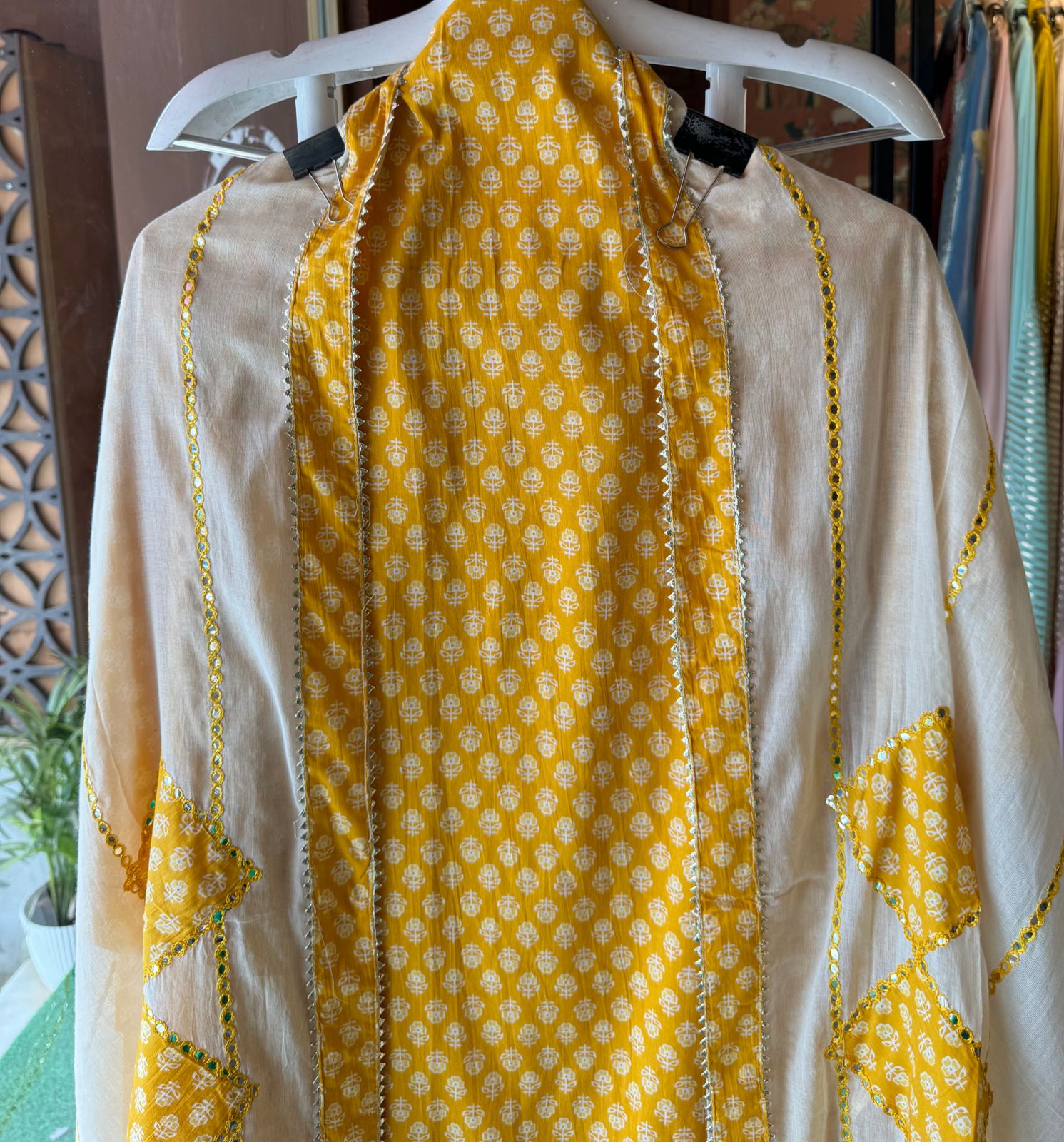 Soft organic cotton printed suit