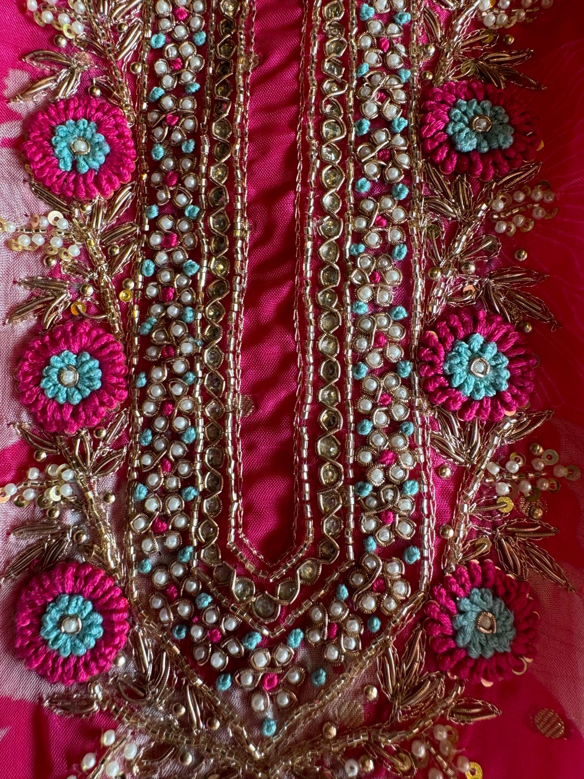 Printed Suit with Highlighting on the shirt