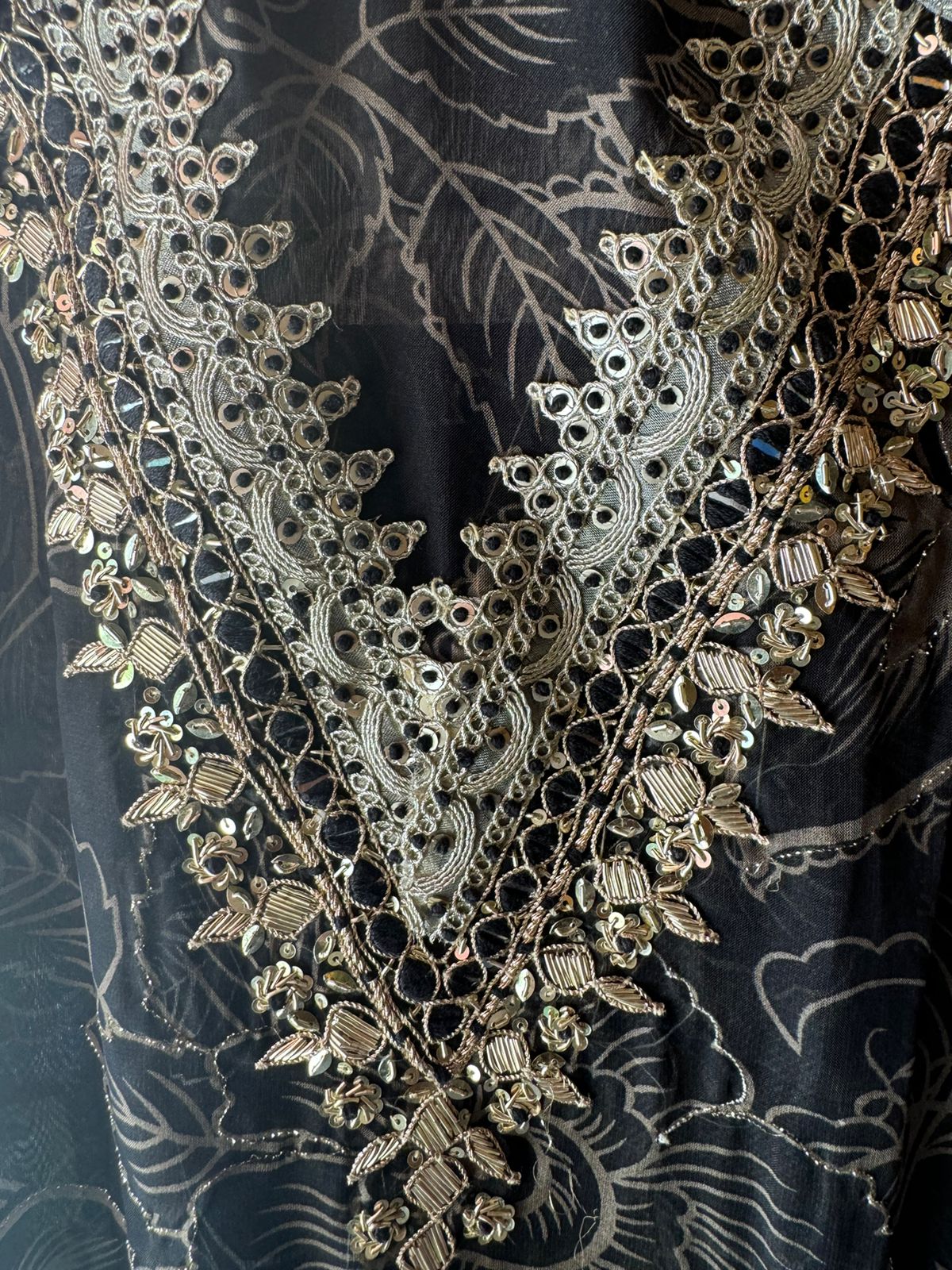 Digital printed organza shirt Very soft and flowy shirt fabric with light zari highlights on the shirt front