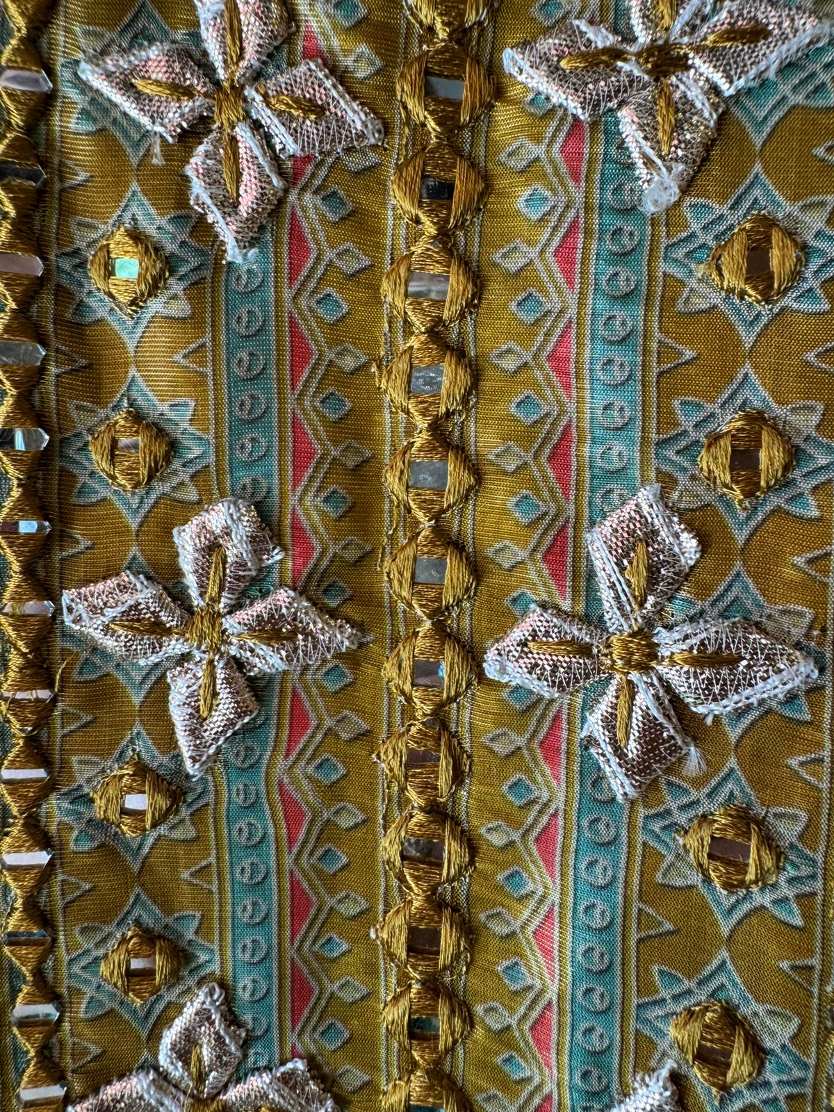 Pure shimmer tissue Digital printer concept , Very classy with sabyasachi inspired print overall the shirt front and back