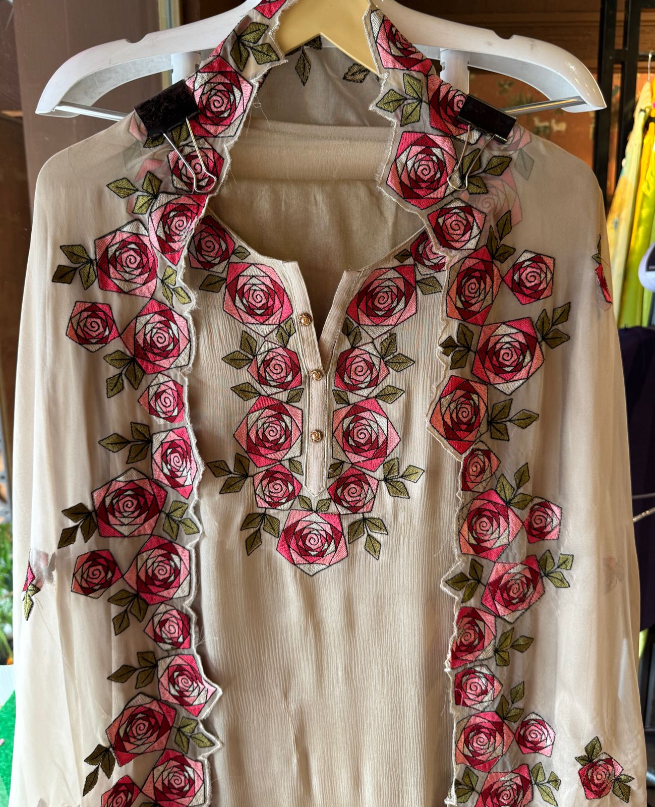 Shop Our new design on Pure chinon with one side Cutwork dupatta.