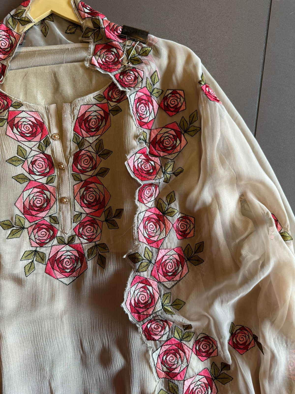 Shop Our new design on Pure chinon with one side Cutwork dupatta.