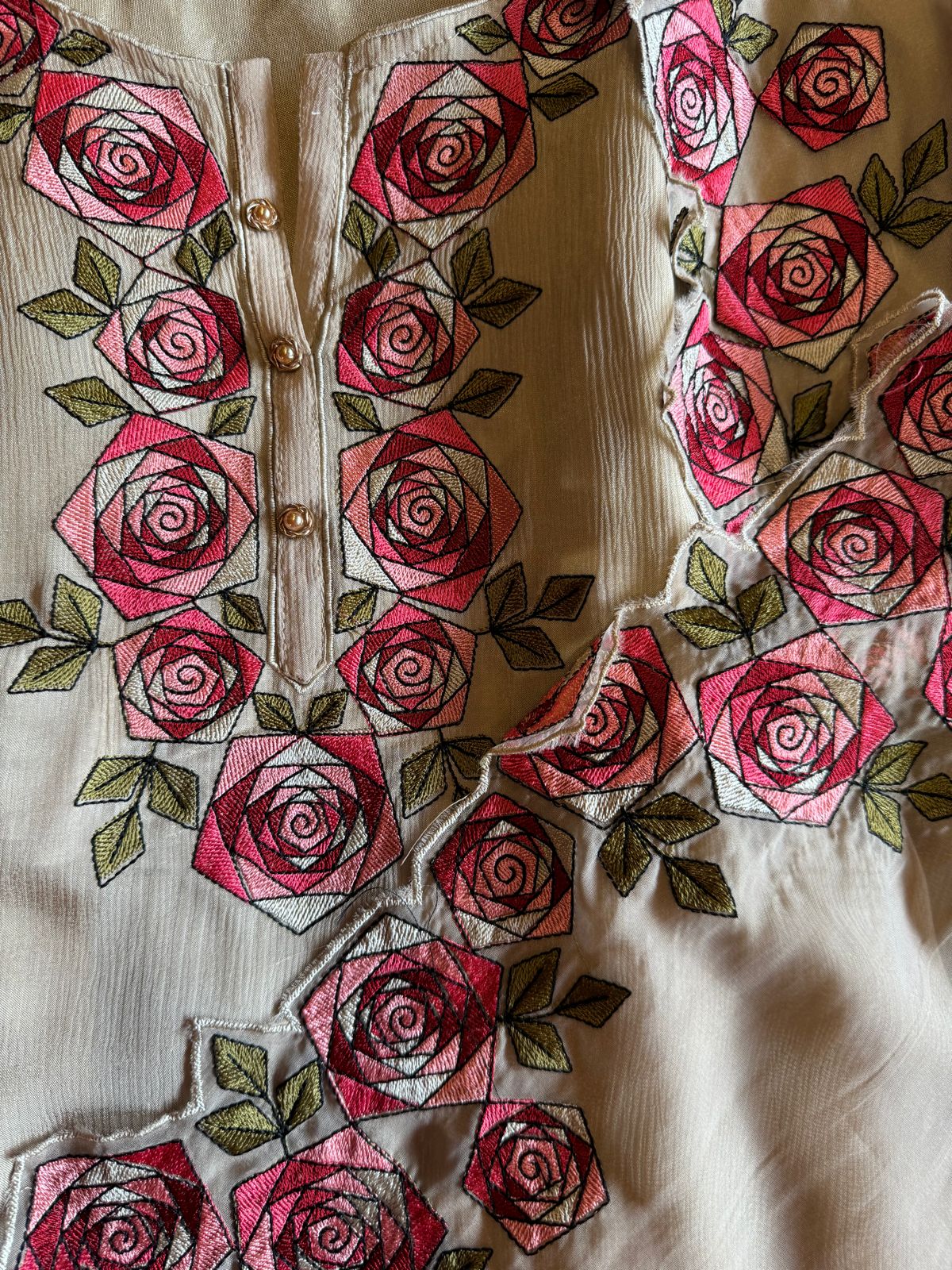 Shop Our new design on Pure chinon with one side Cutwork dupatta.