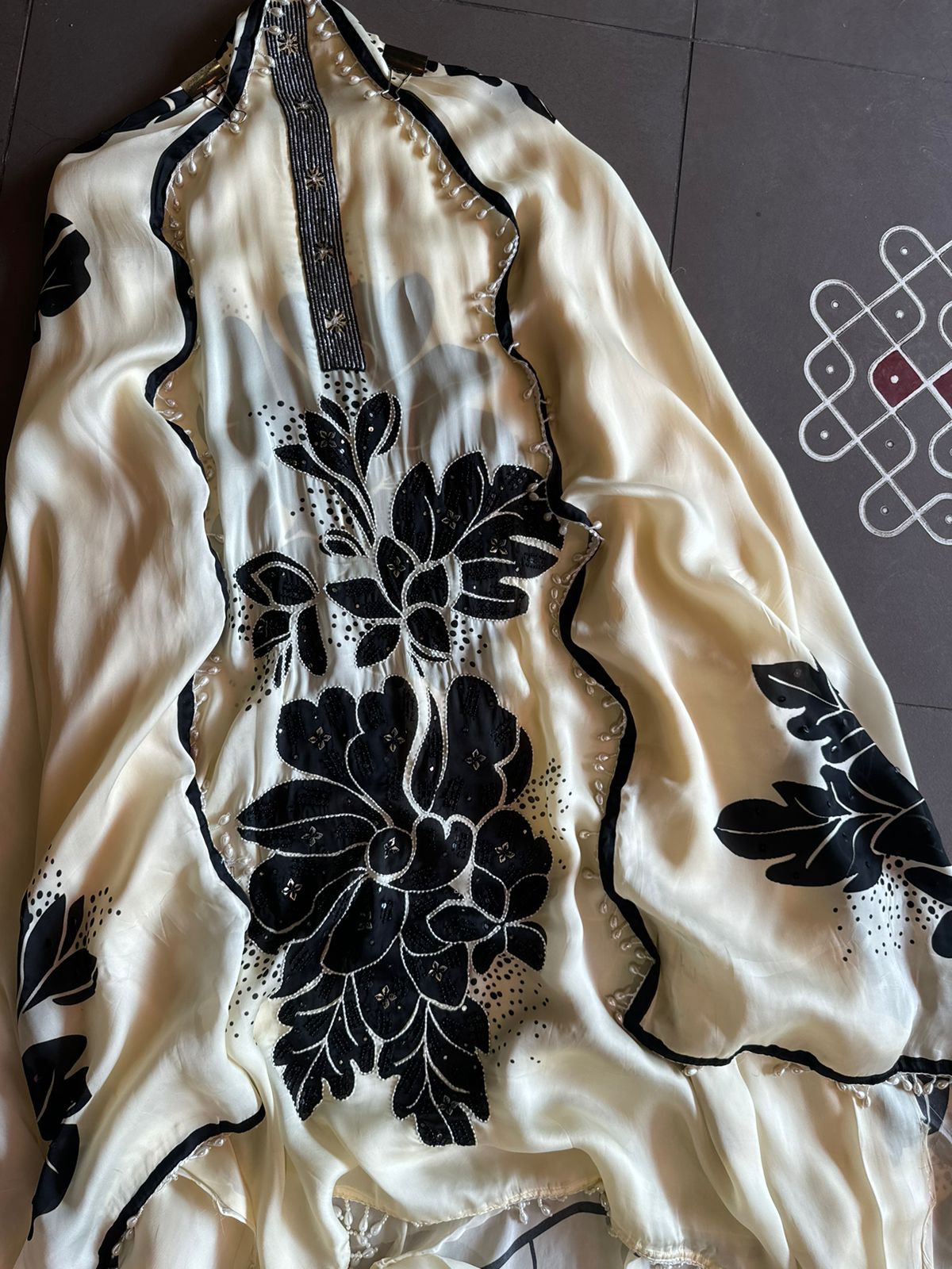 Shop our Exclusive and premium collection on Spft satin silk