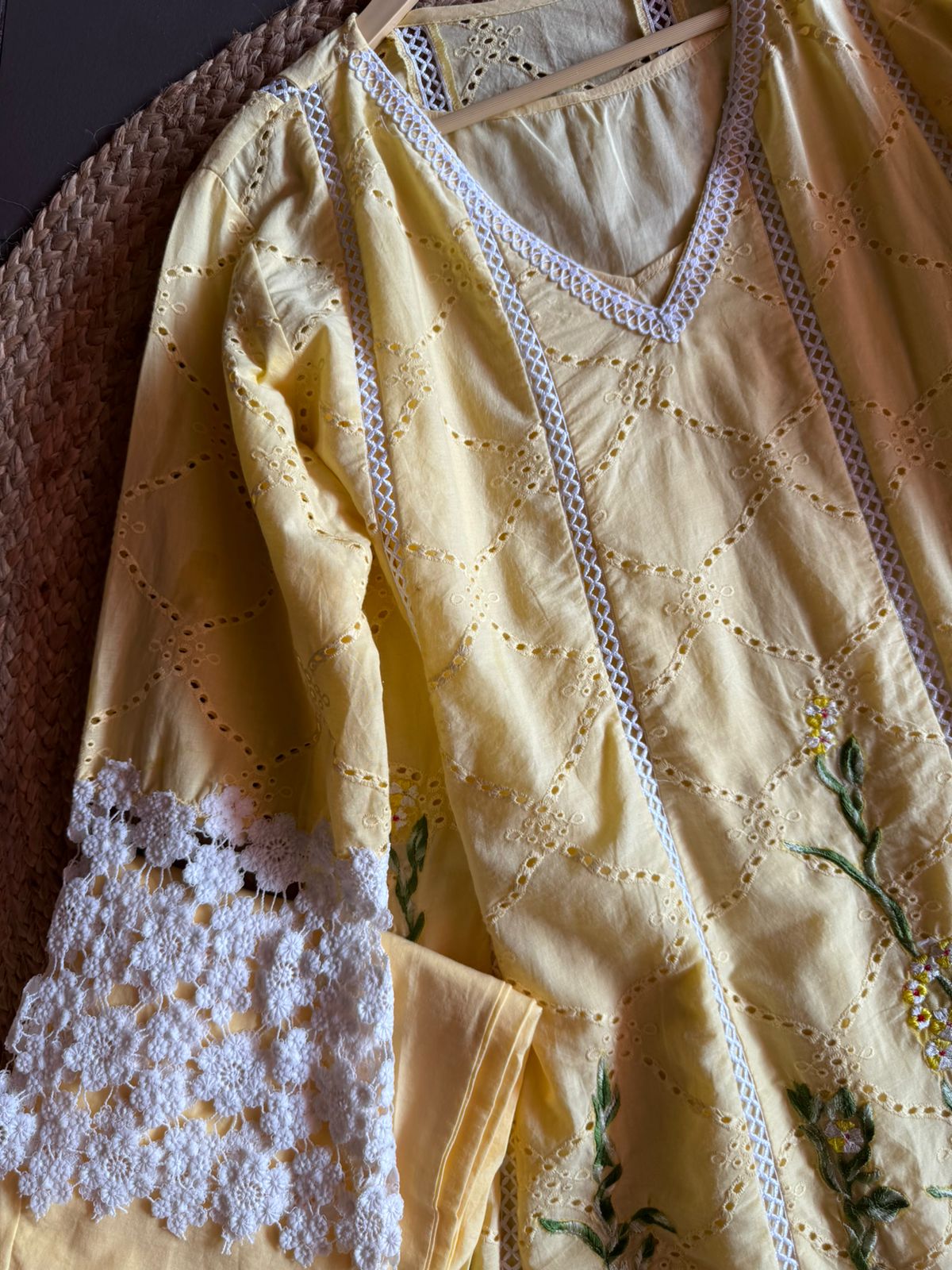 Hakuba chicken Cotton COORD set with Cotton Cutwork crochia lace detailings on the neck and kurta front