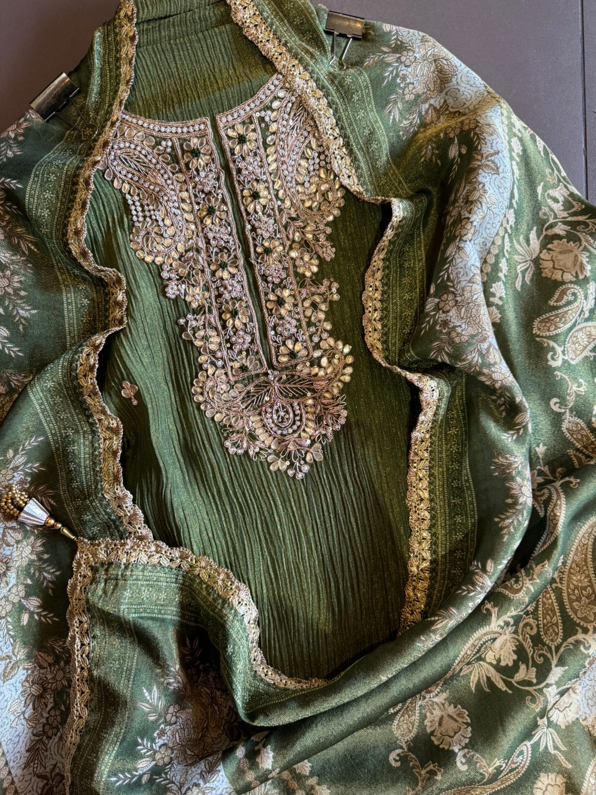 Pure crushed Shimmer tissue (Unstitched)