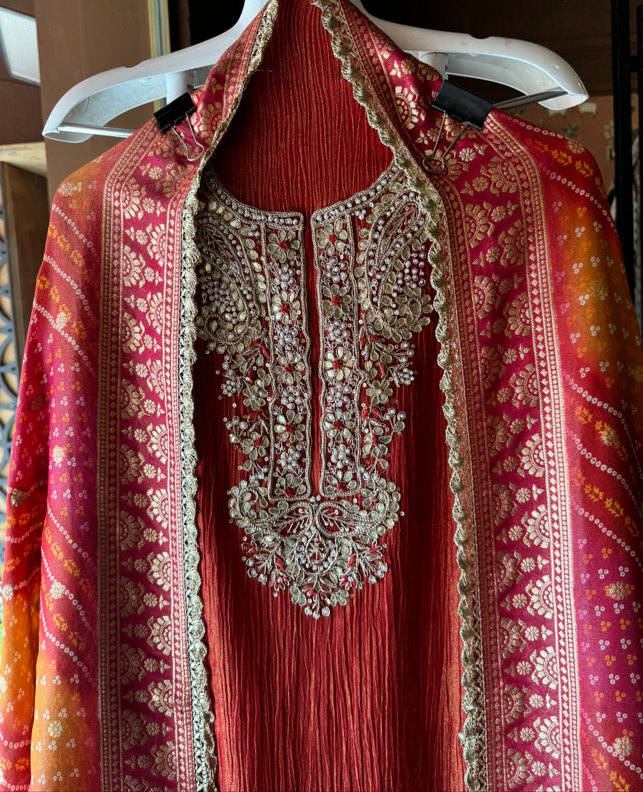 Pure crushed Shimmer tissue (Unstitched)