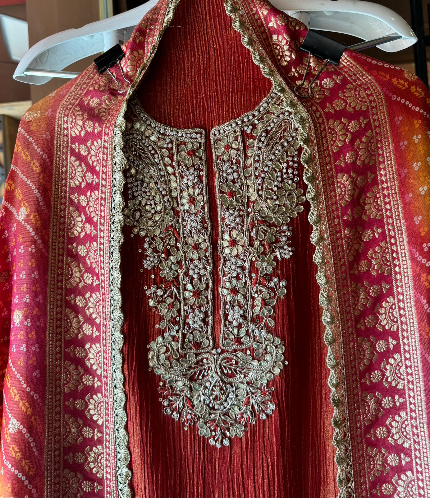 Pure crushed Shimmer tissue (Unstitched)