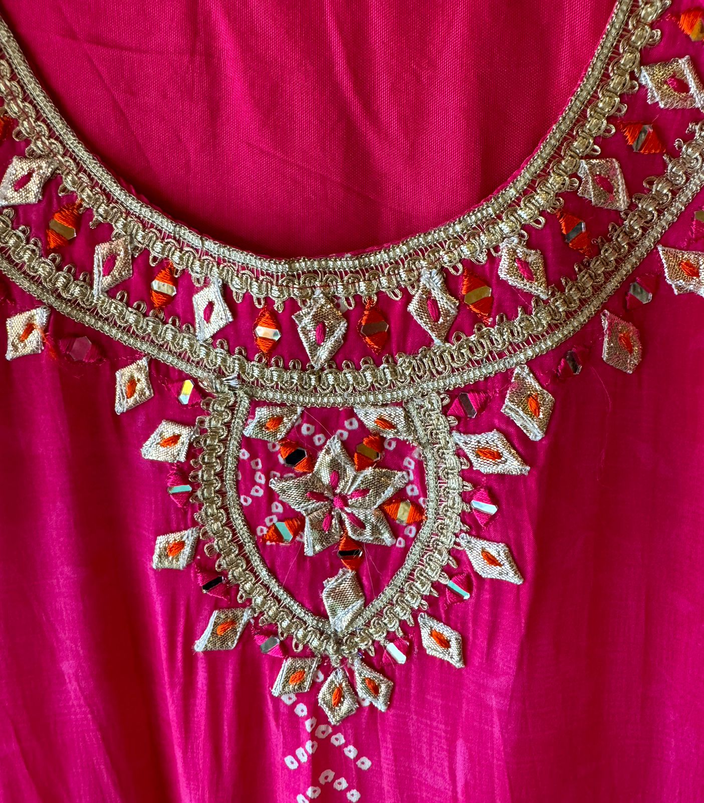 Pure Crepe Silk bandhani digital printed