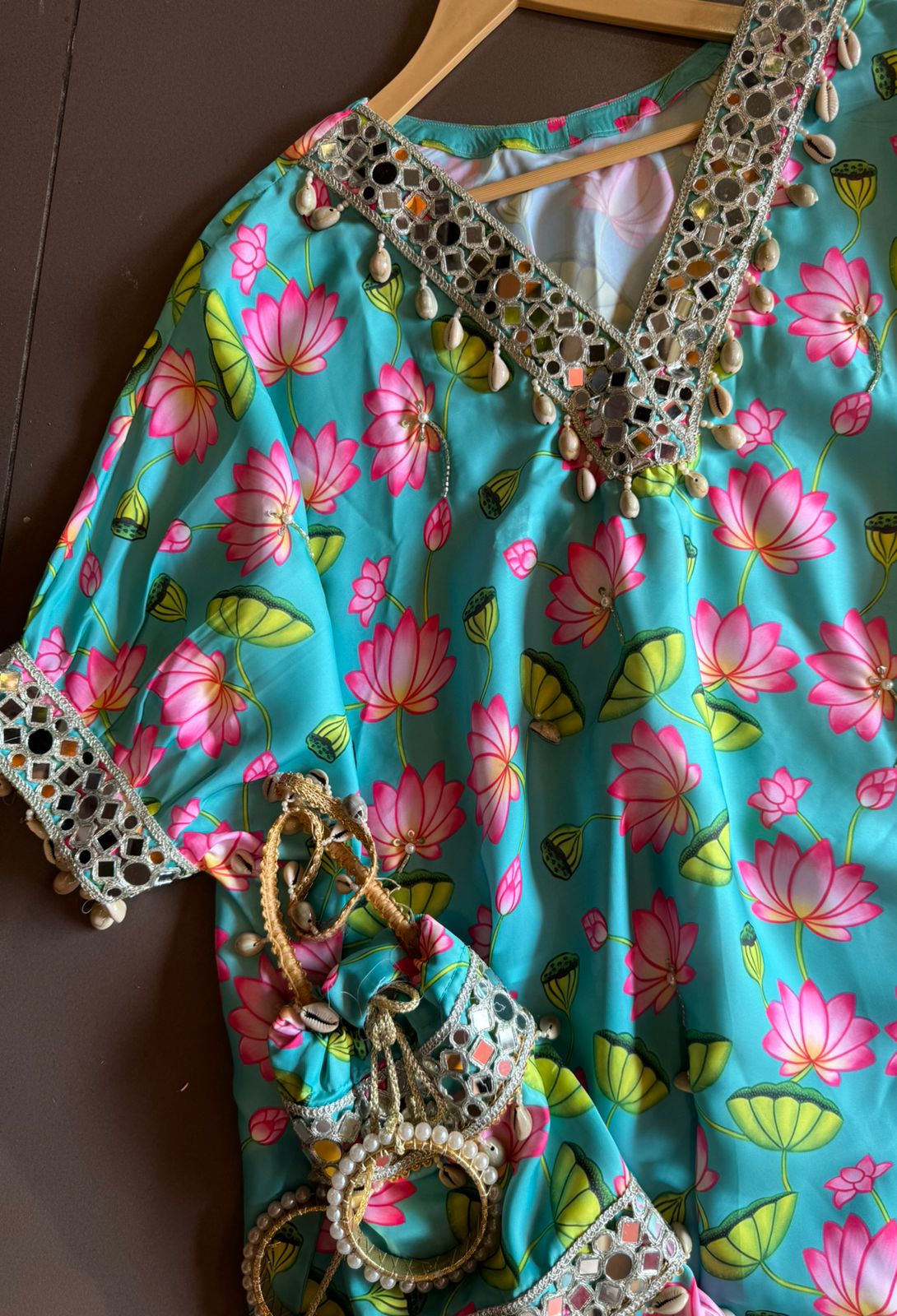 Shop our New Kaaftan set with Pichwai art