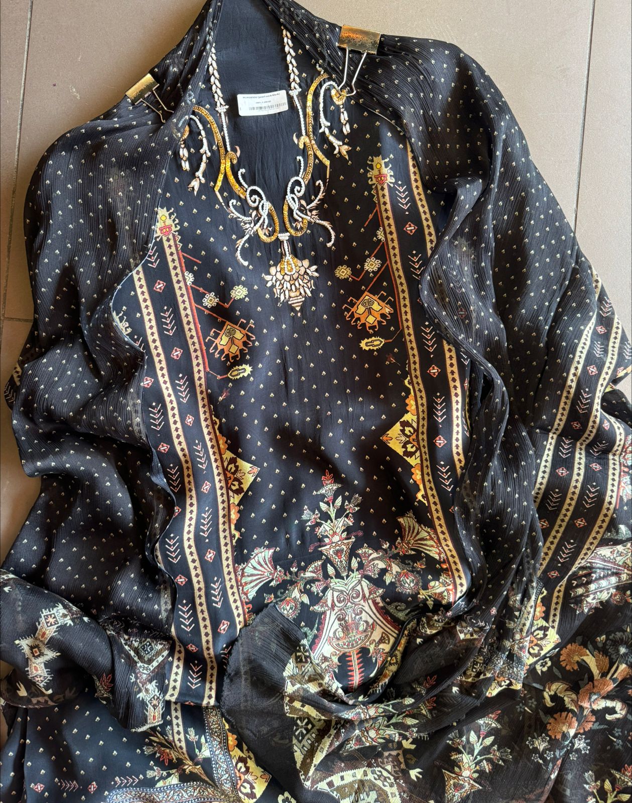 Pure crepe Pakistani digital prints (Unstitched fabrics)