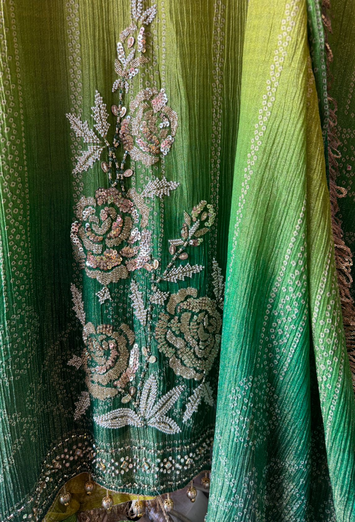 Crushed stretchable Tissue fabric