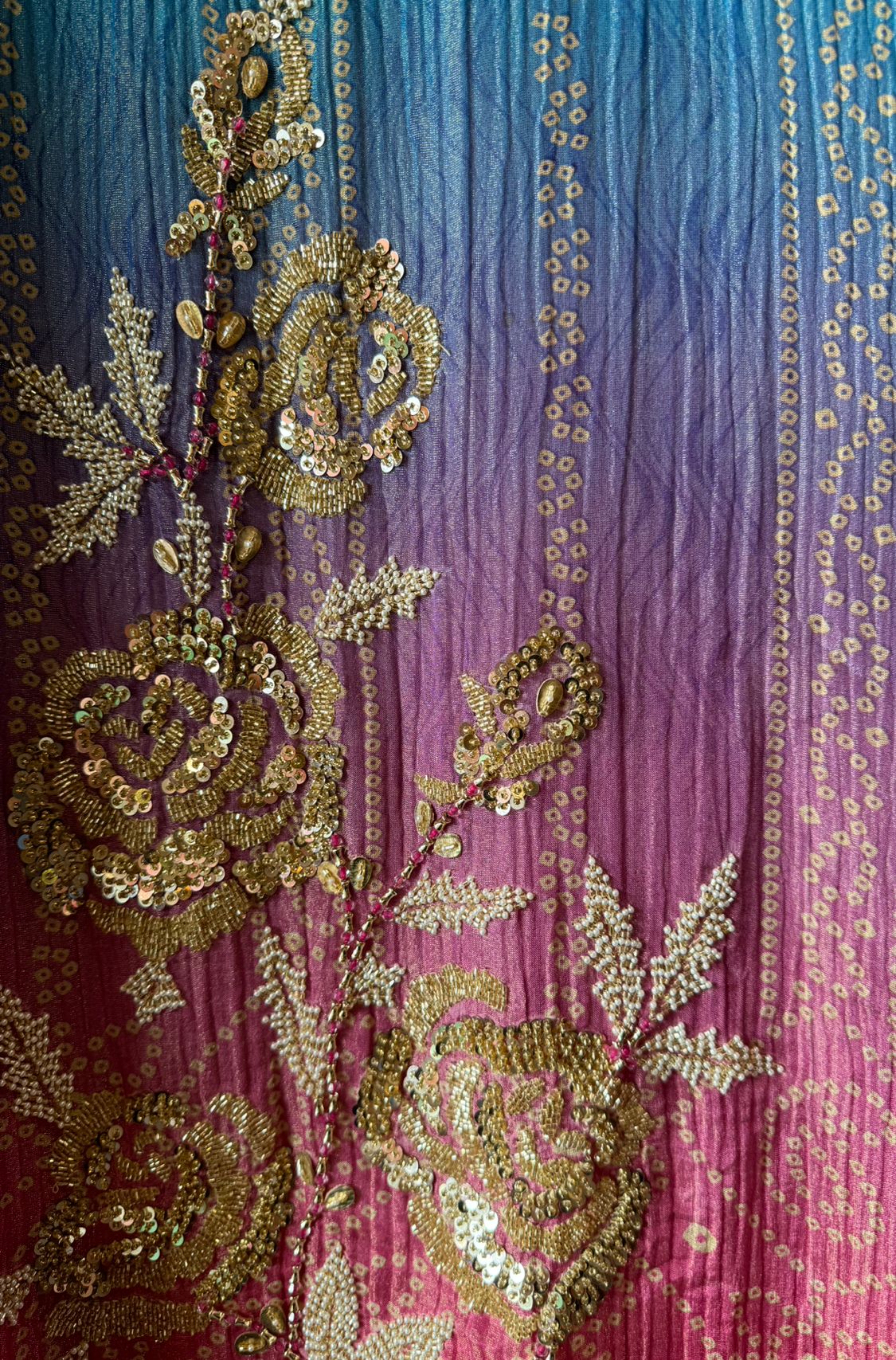 Crushed stretchable Tissue fabric