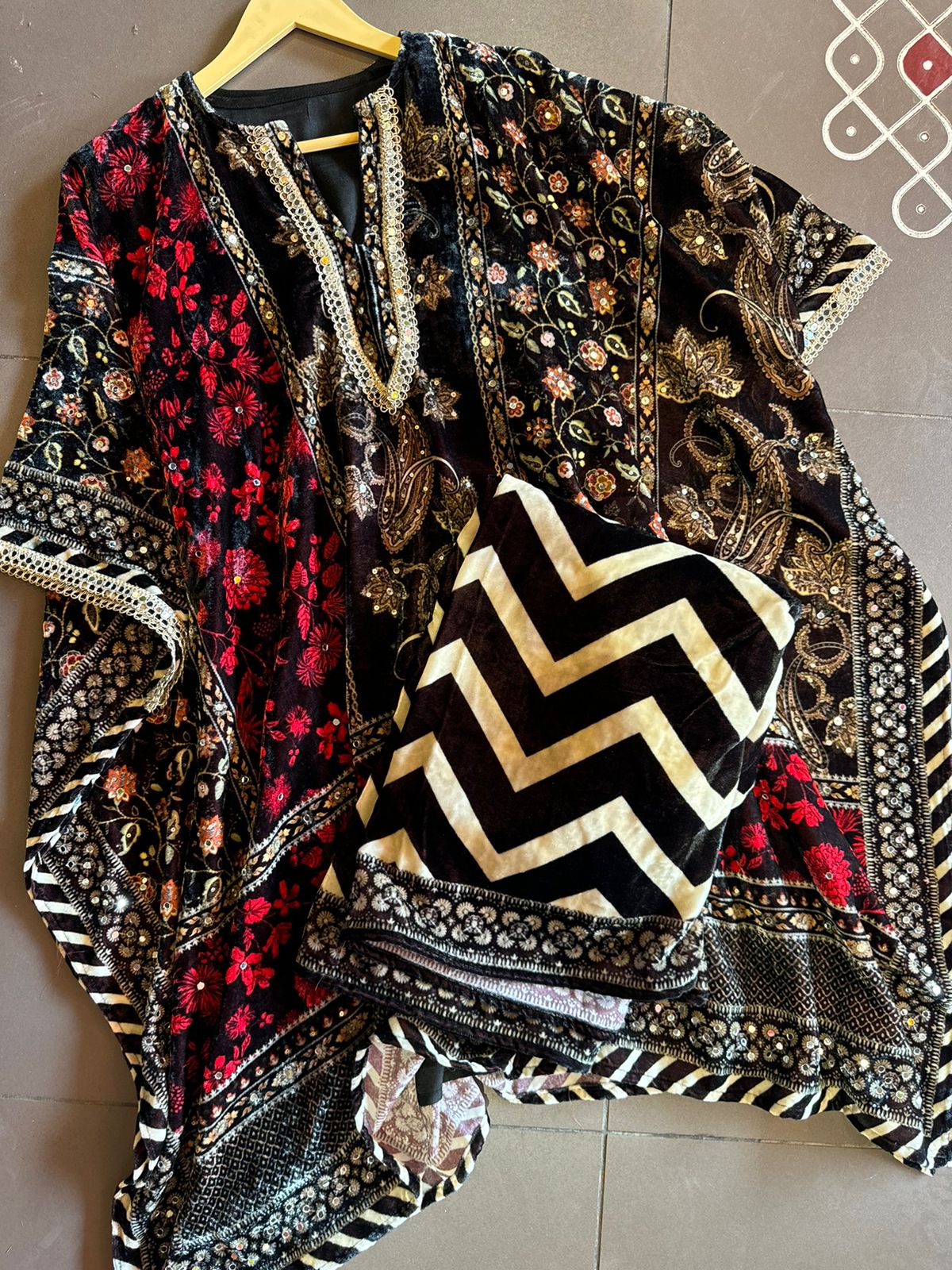 SHOP OUR NEW LAUNCH OF KAAFTAN SET