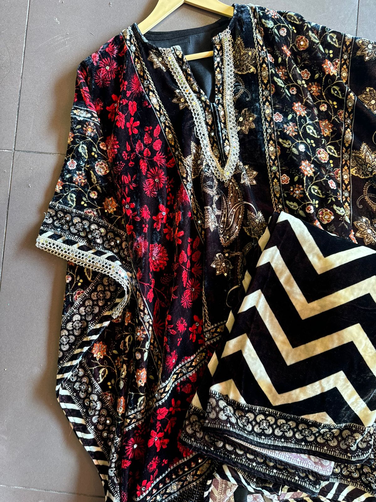 SHOP OUR NEW LAUNCH OF KAAFTAN SET