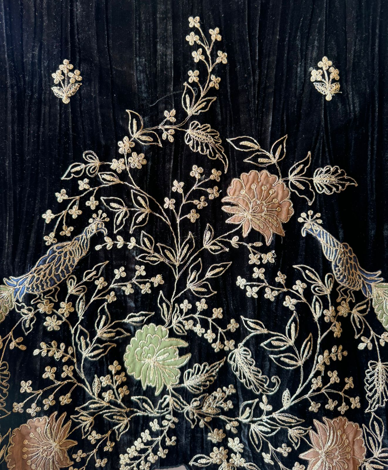 Crushed velvet unstitched designer suit concept With very beautiful daaman