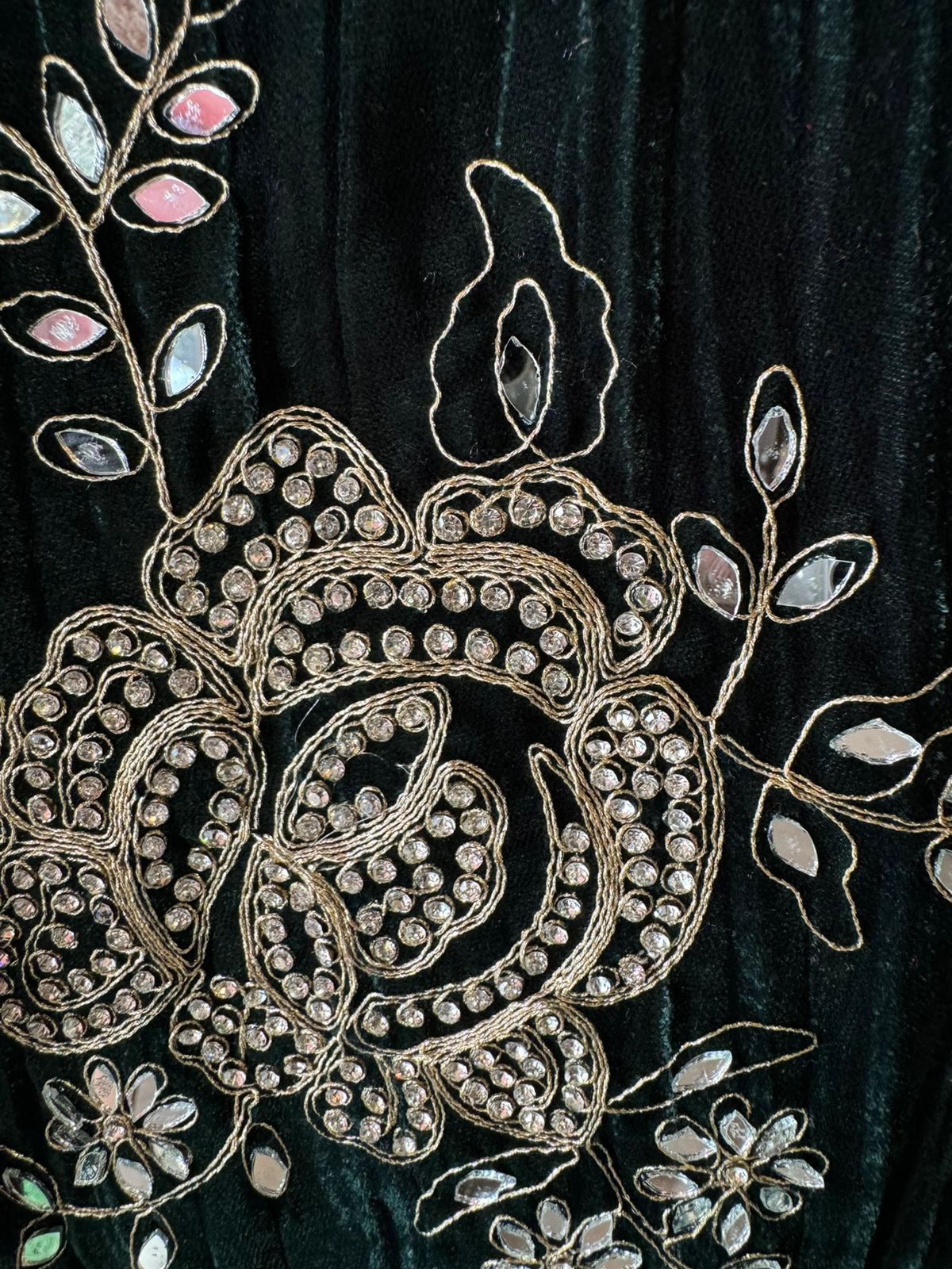 Crushed velvet unstitched Suits