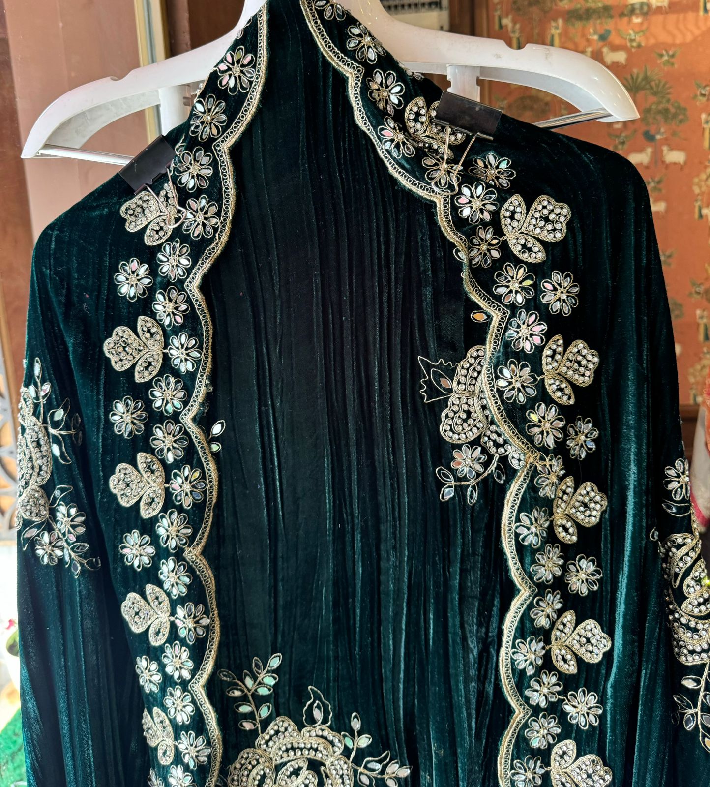 Crushed velvet unstitched Suits