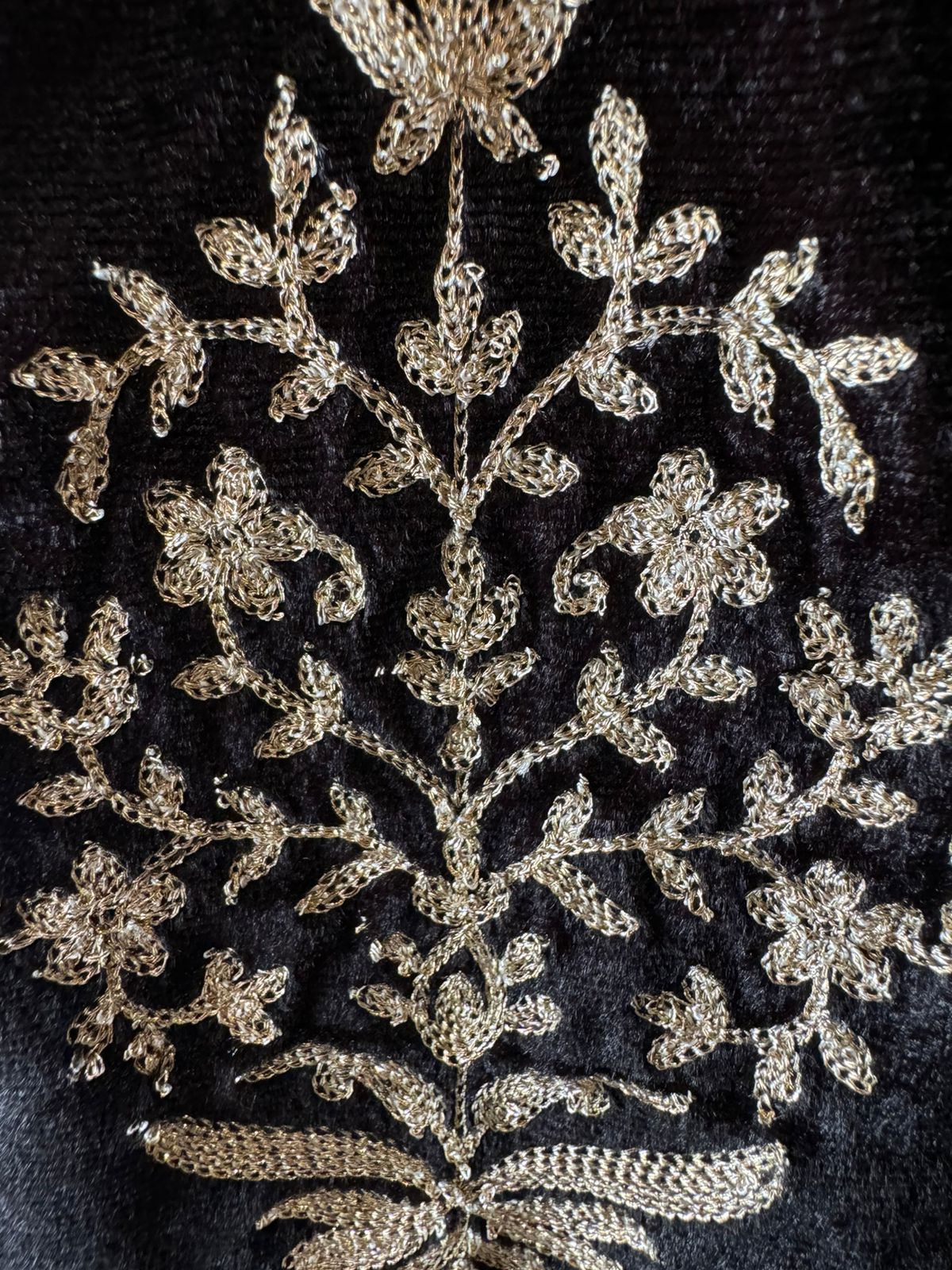 Shop our latest launch this winters of velvet suits with brasso shawls