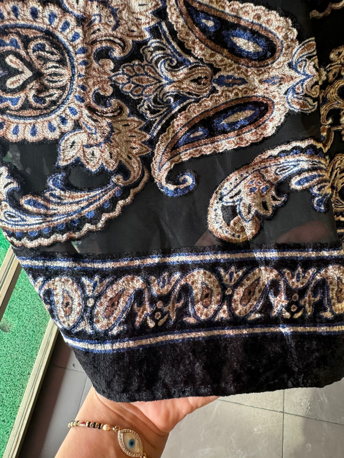 Shop our latest launch this winters of velvet suits with brasso shawls